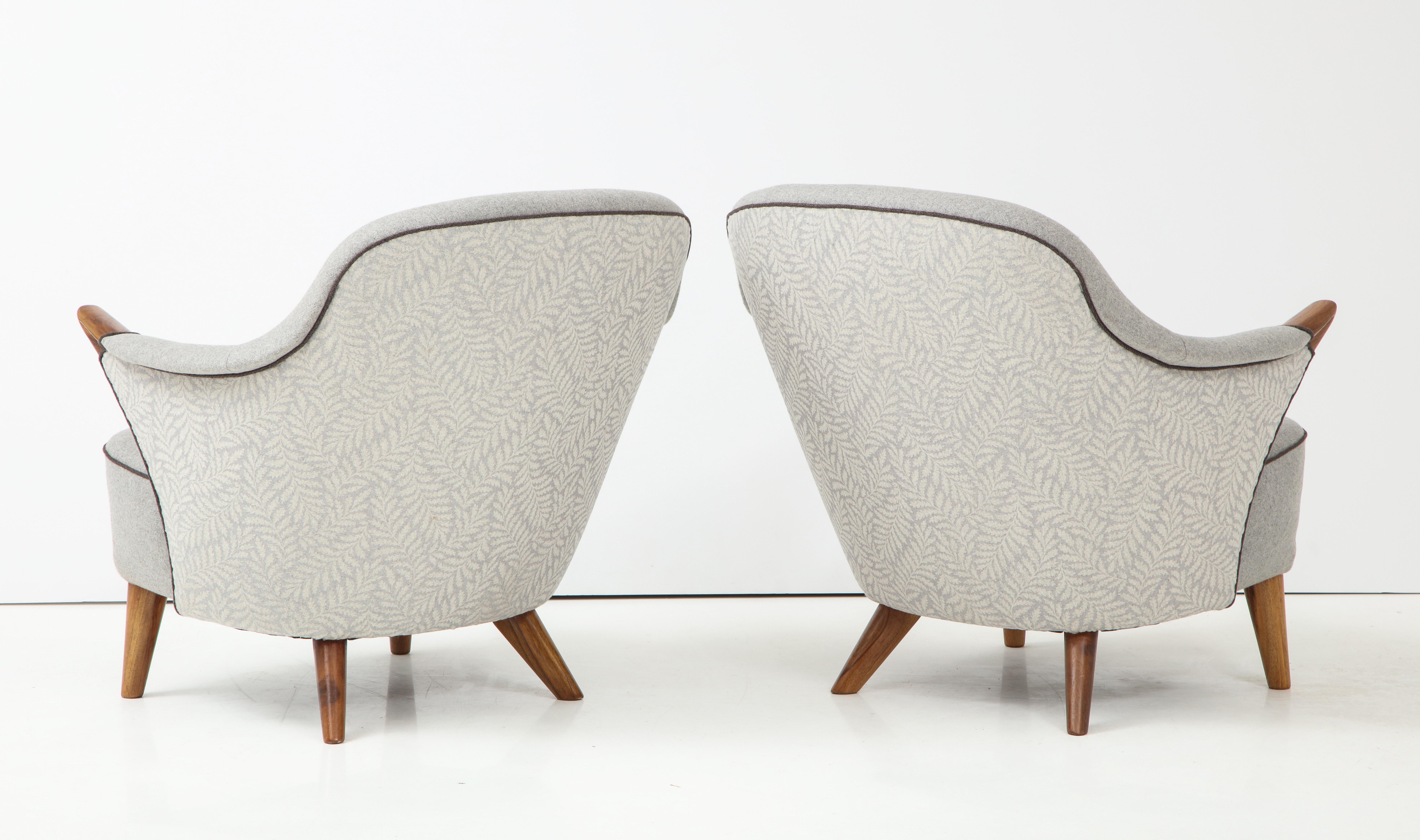 Pair of Danish Tub Back Lounge Chairs by Arne Hovmand-Olsen, circa 1960s 1