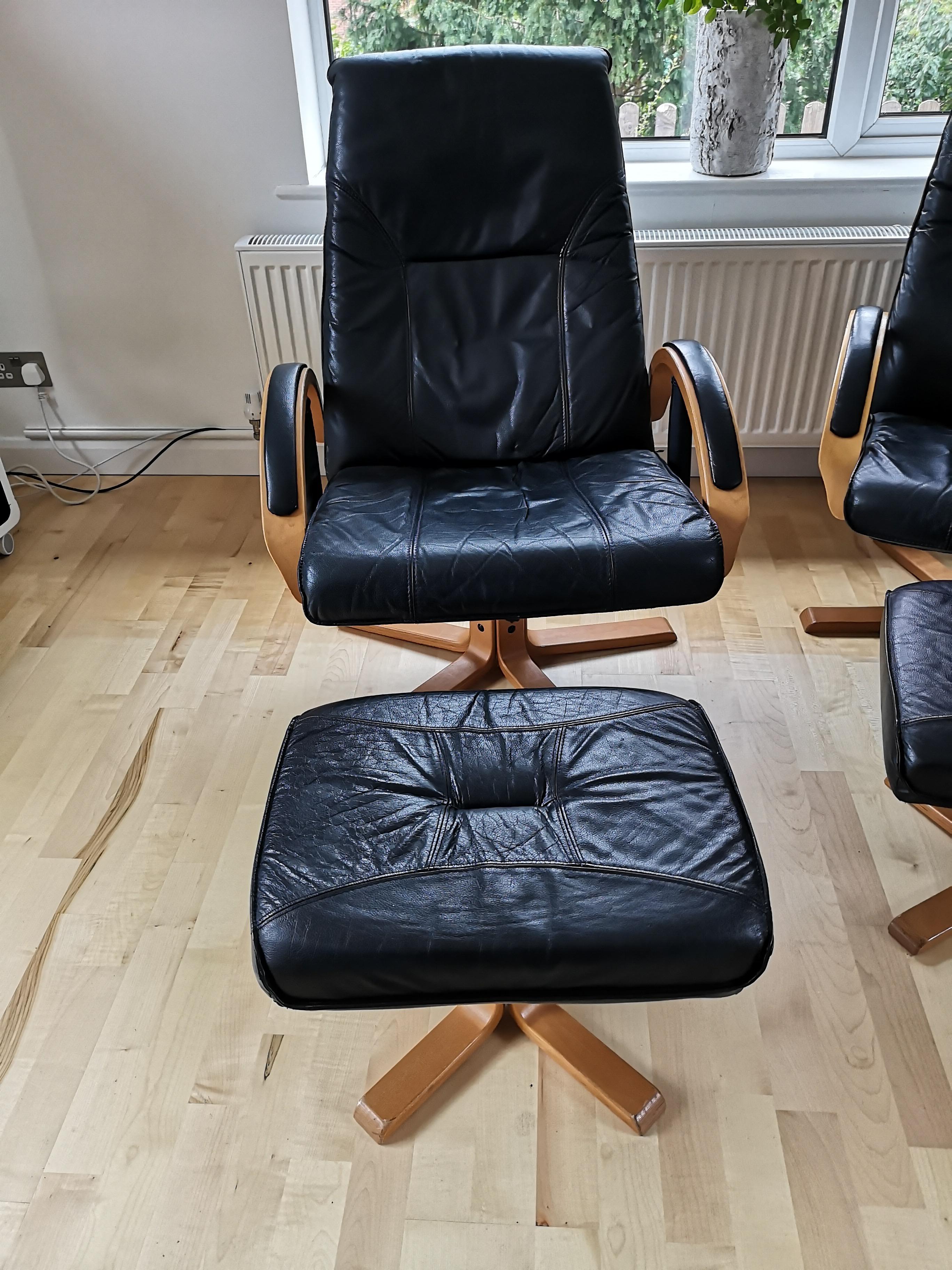 Pair of Danish Unico Midcentury Leather Armchairs with Ottomans, 1970s In Good Condition In Farnham, Surrey