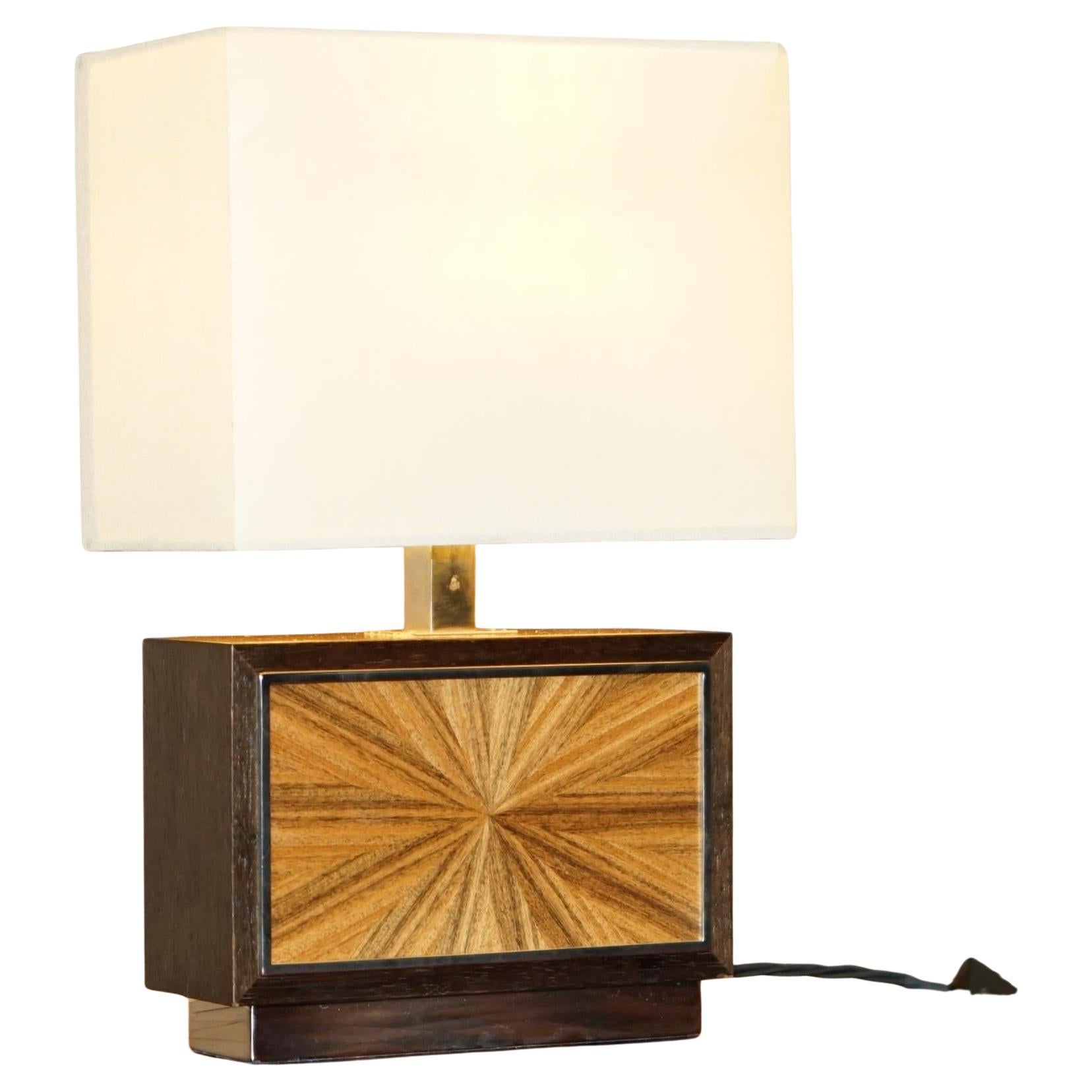 Art Déco Una coppia di lampade da tavolo David Linley Chelsea Sunburst con interruttore dimmer in vendita