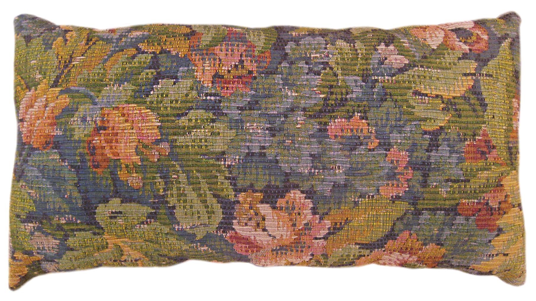 Early 20th Century Pair of Decorative Antique Jacquard Tapestry Pillows with Floral Elements For Sale