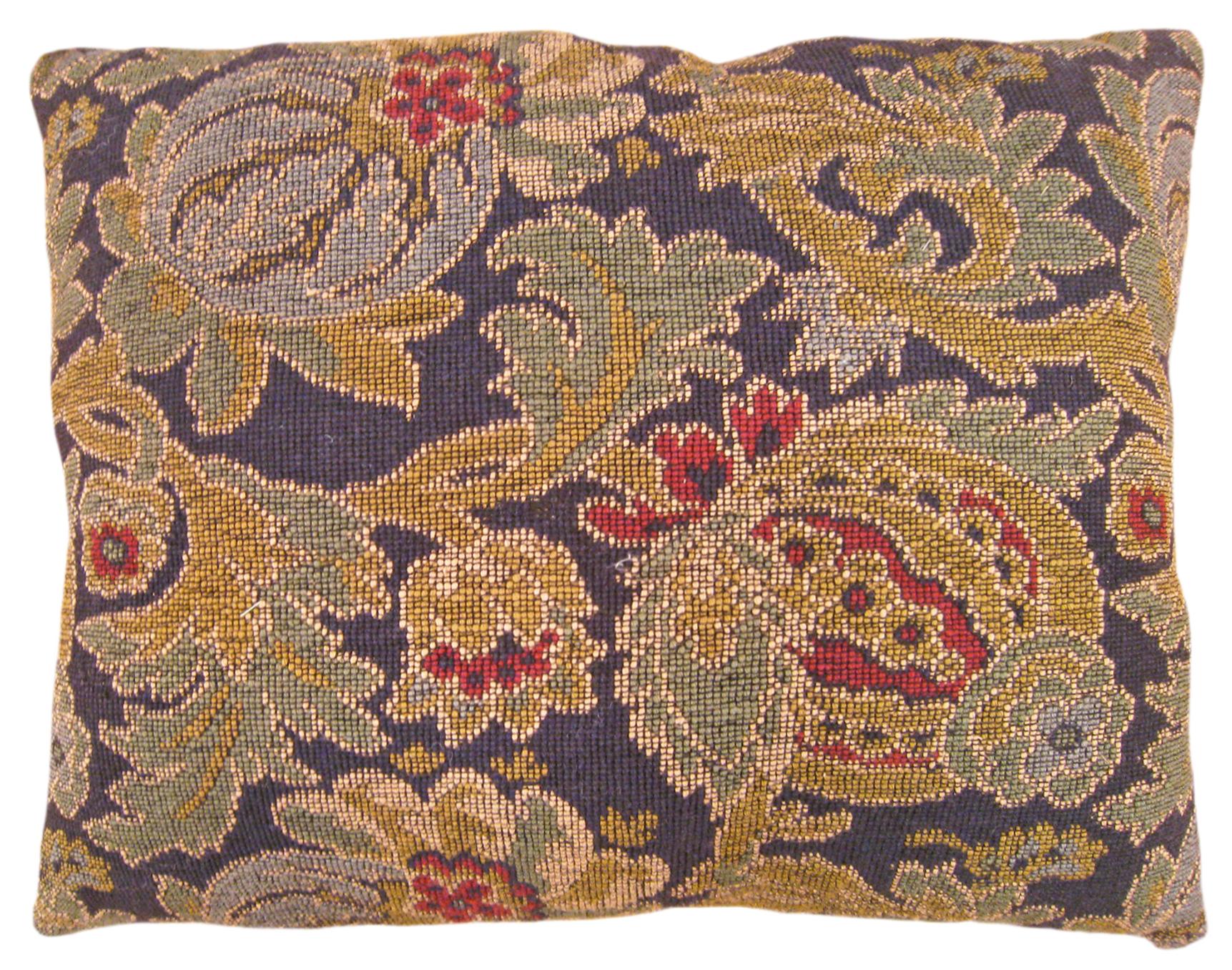 Early 20th Century Pair of Decorative Antique Jacquard Tapestry Pillows with Floral Elements For Sale