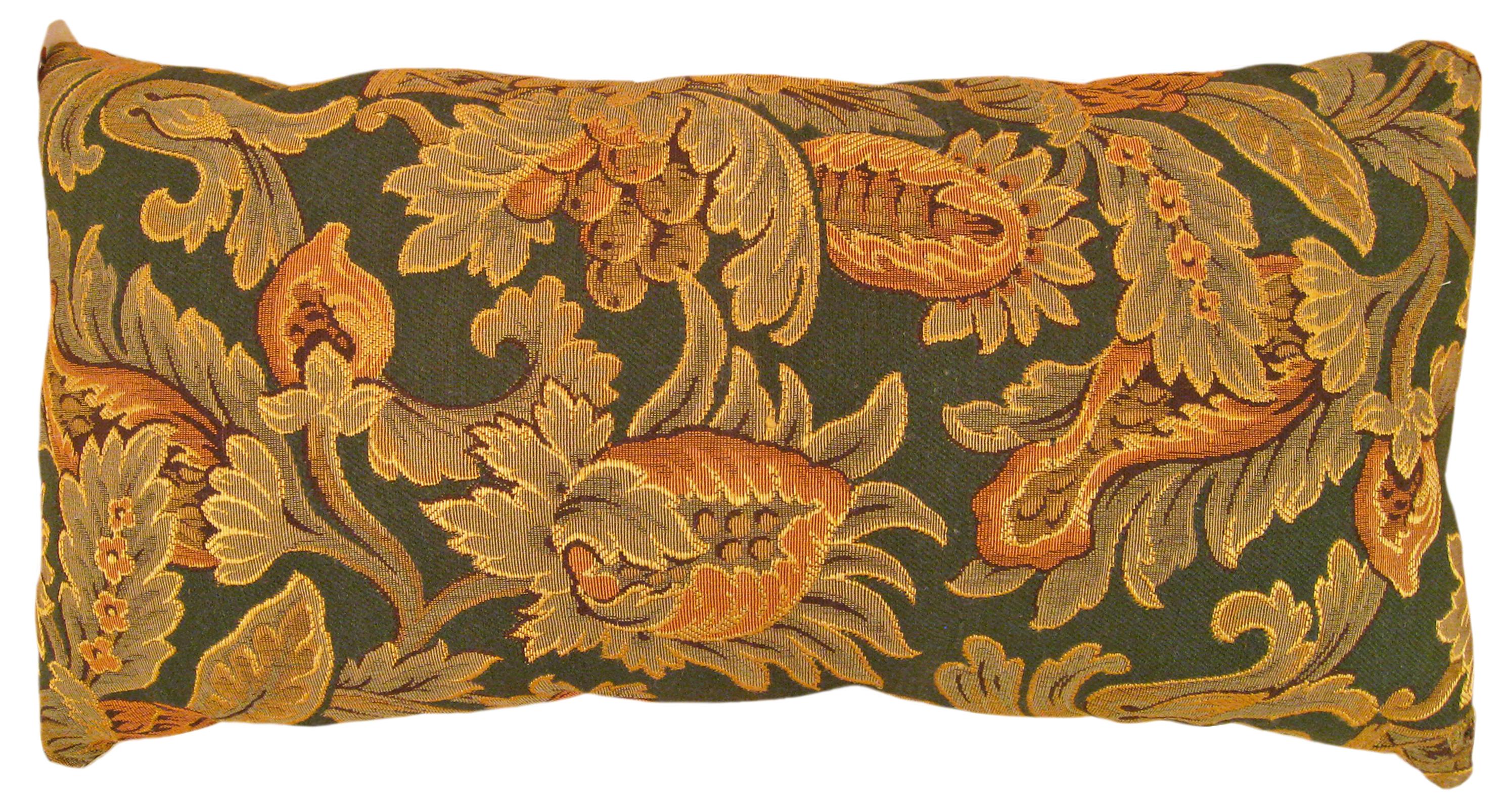 Early 20th Century Pair of Decorative Antique Jacquard Tapestry Pillows with Floral Elements  For Sale