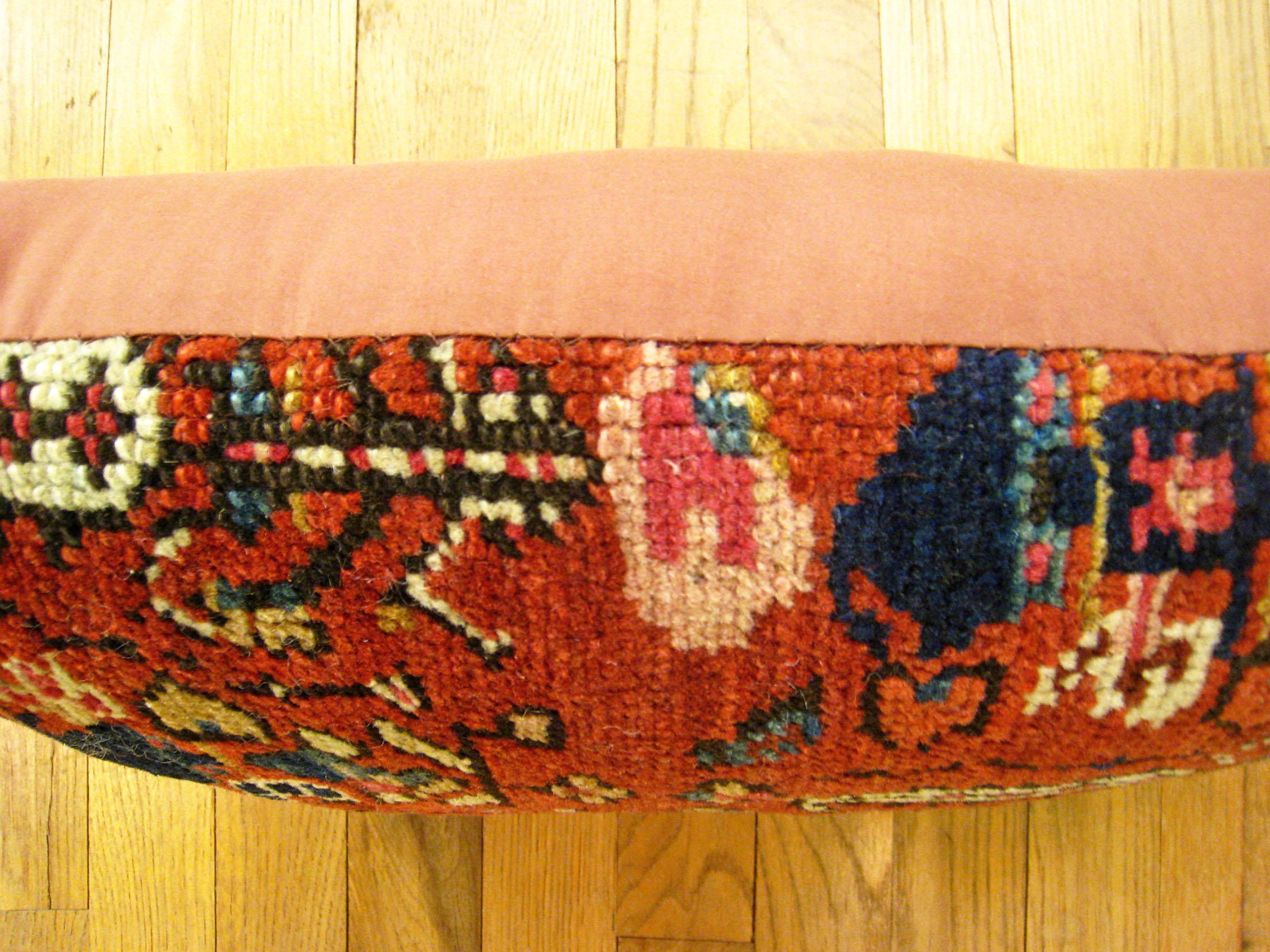 Dekorative antike persische Malayer-Teppichkissen, Paar im Angebot 3