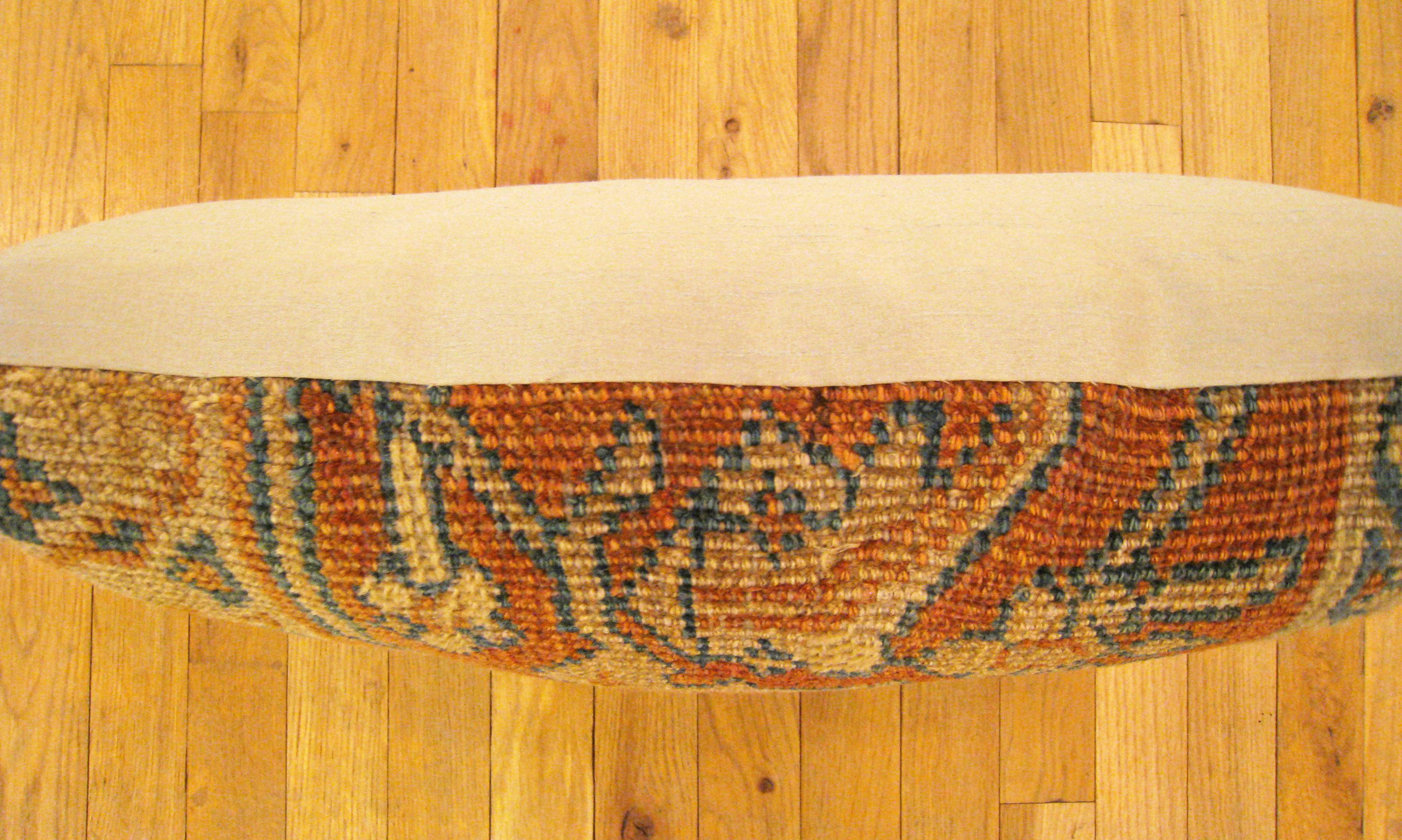 Paire de coussins décoratifs persans anciens Sultanabad décoratifs avec médaillon central en vente 4