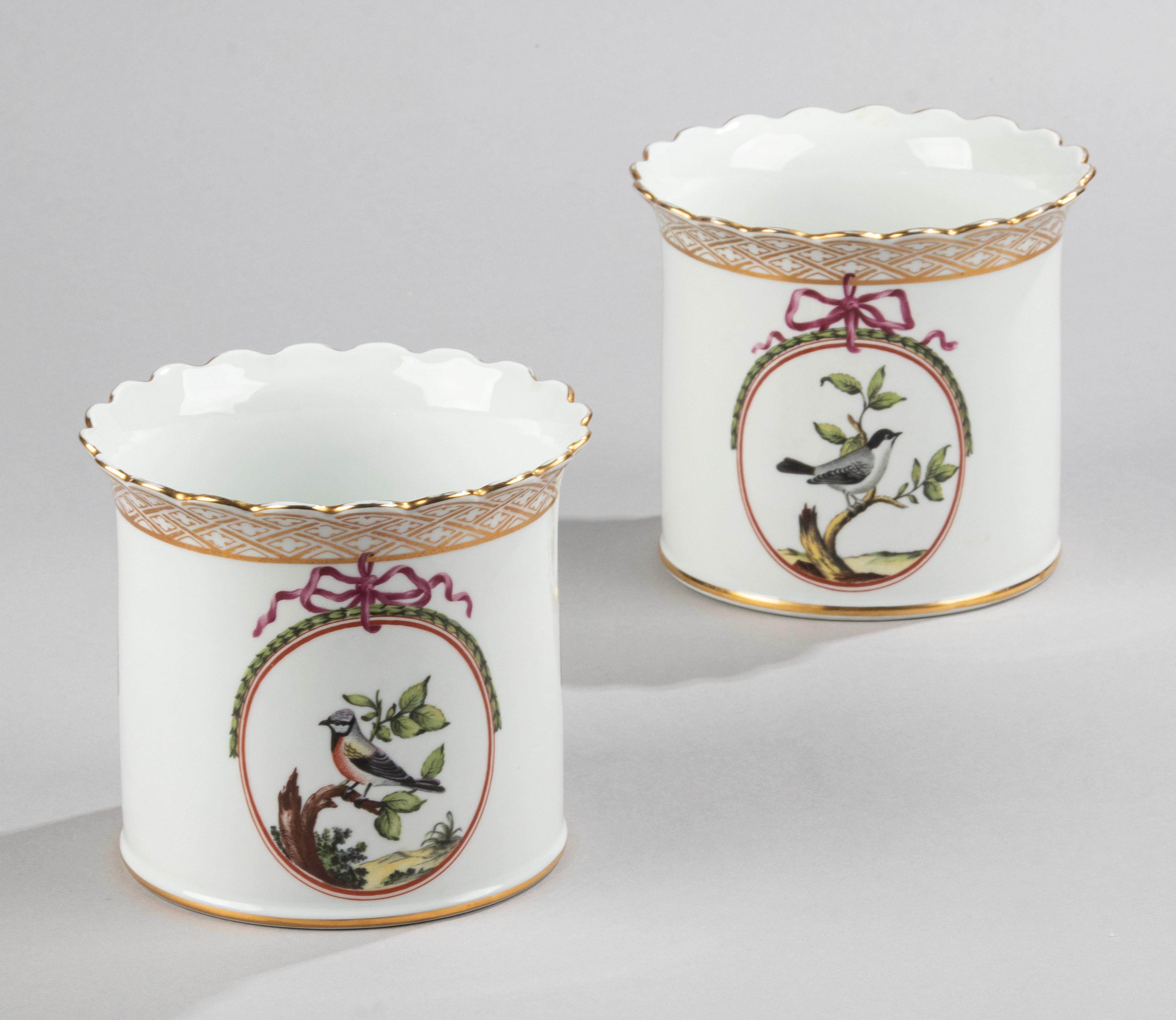 Paire de cache-pots décoratifs en porcelaine fabriqués par Haviland Limoges 6
