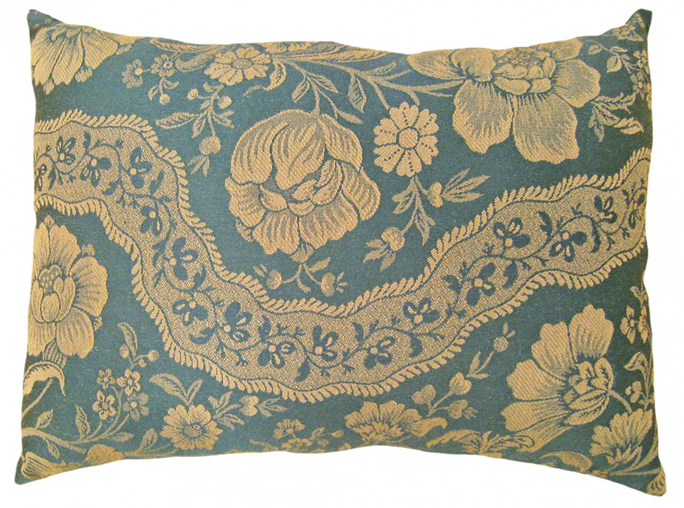 Pair of Decorative Vintage European Chinoiserie Fabric Pillows with Floral For Sale 2