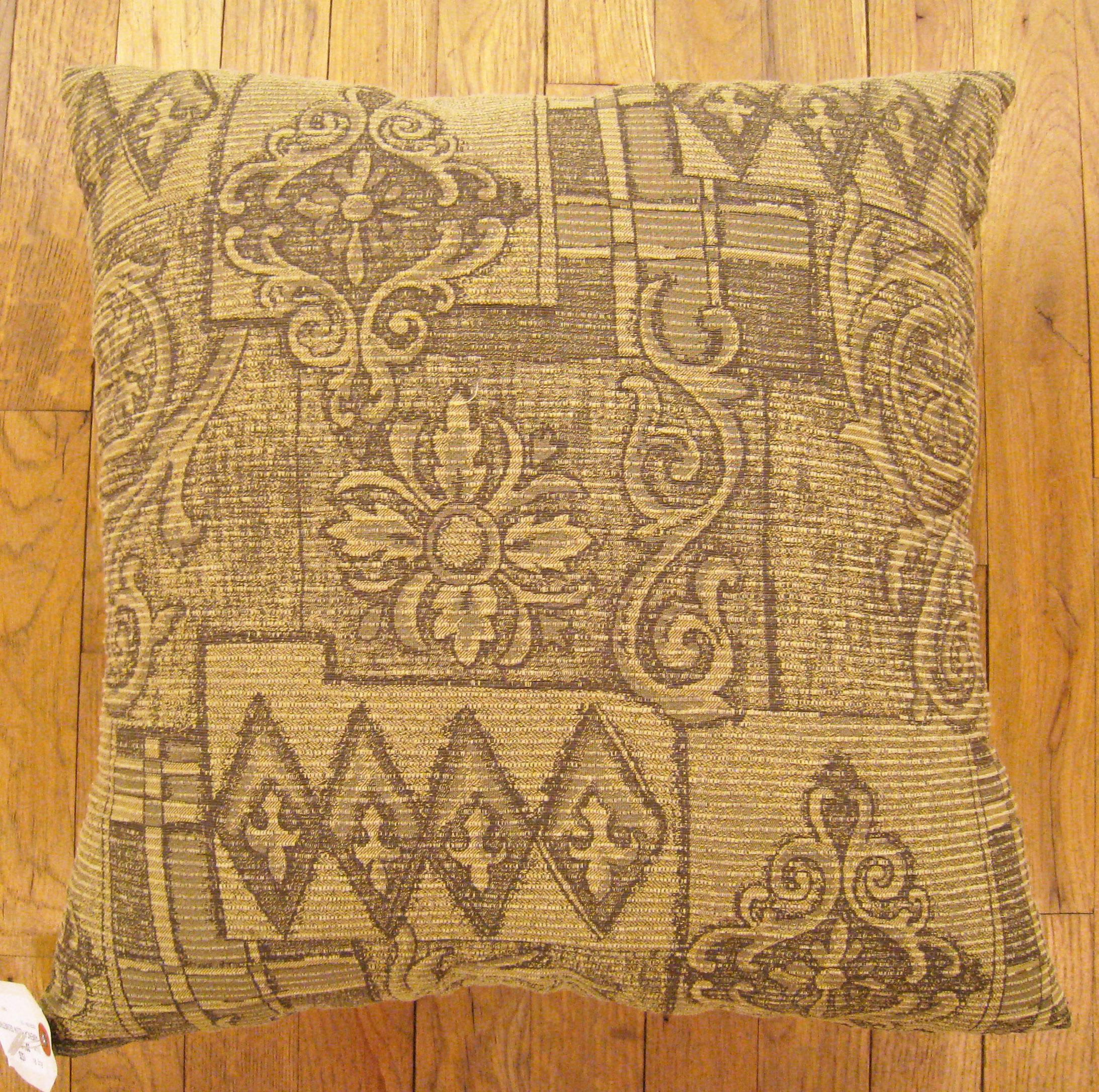 Pair of Decorative Vintage Floro-Geometric Fabric Pillows For Sale 1