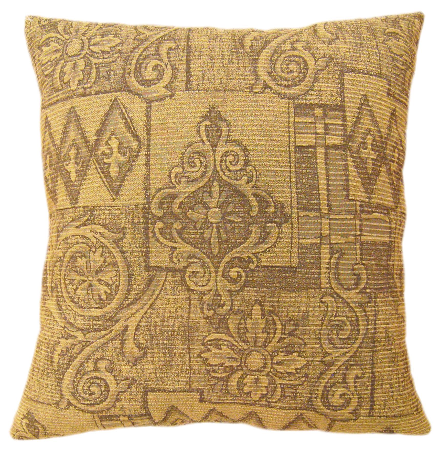 Pair of Decorative Vintage Floro-Geometric Fabric Pillows For Sale 3