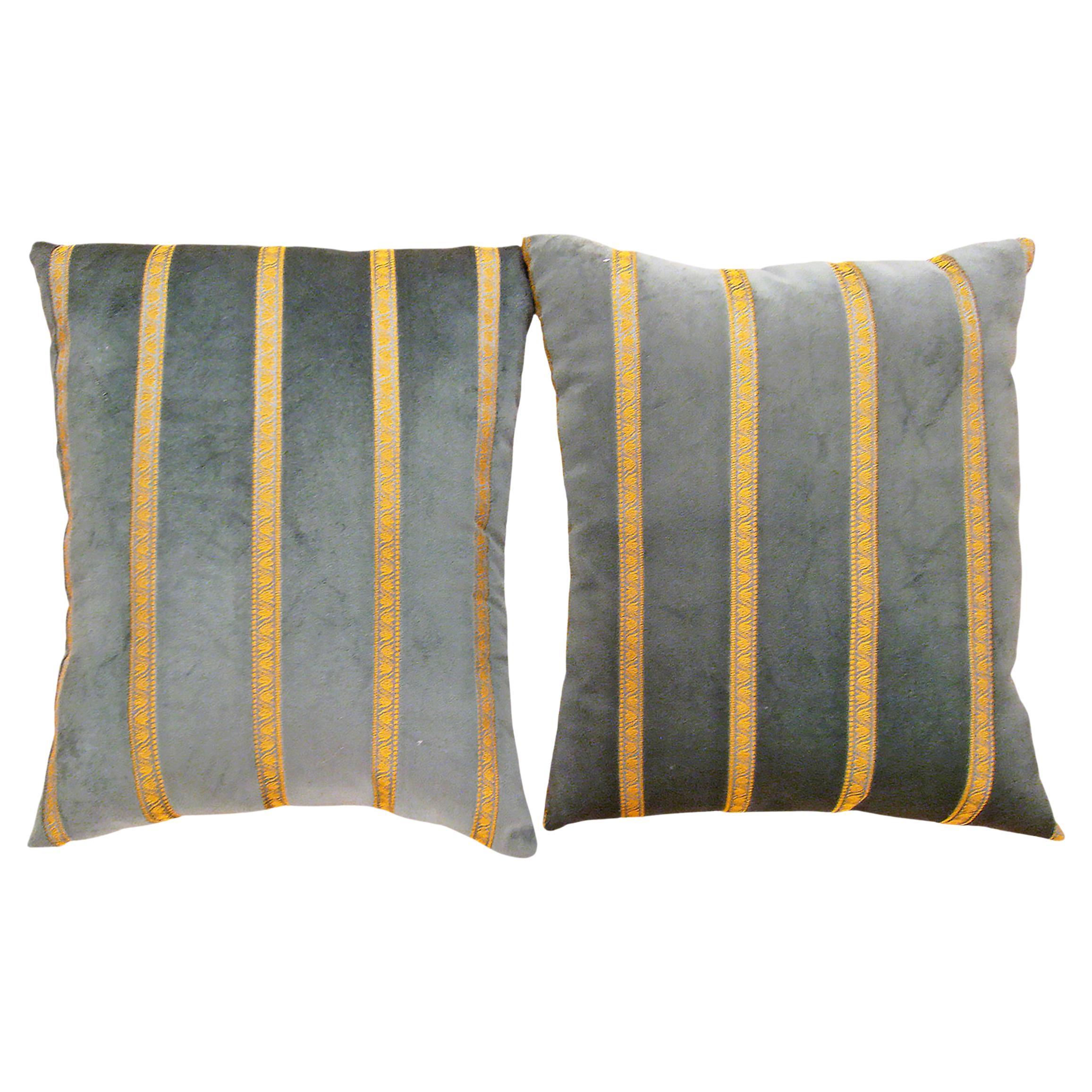 Pareja de cojines decorativos vintage de terciopelo verde con diseño Art Déco