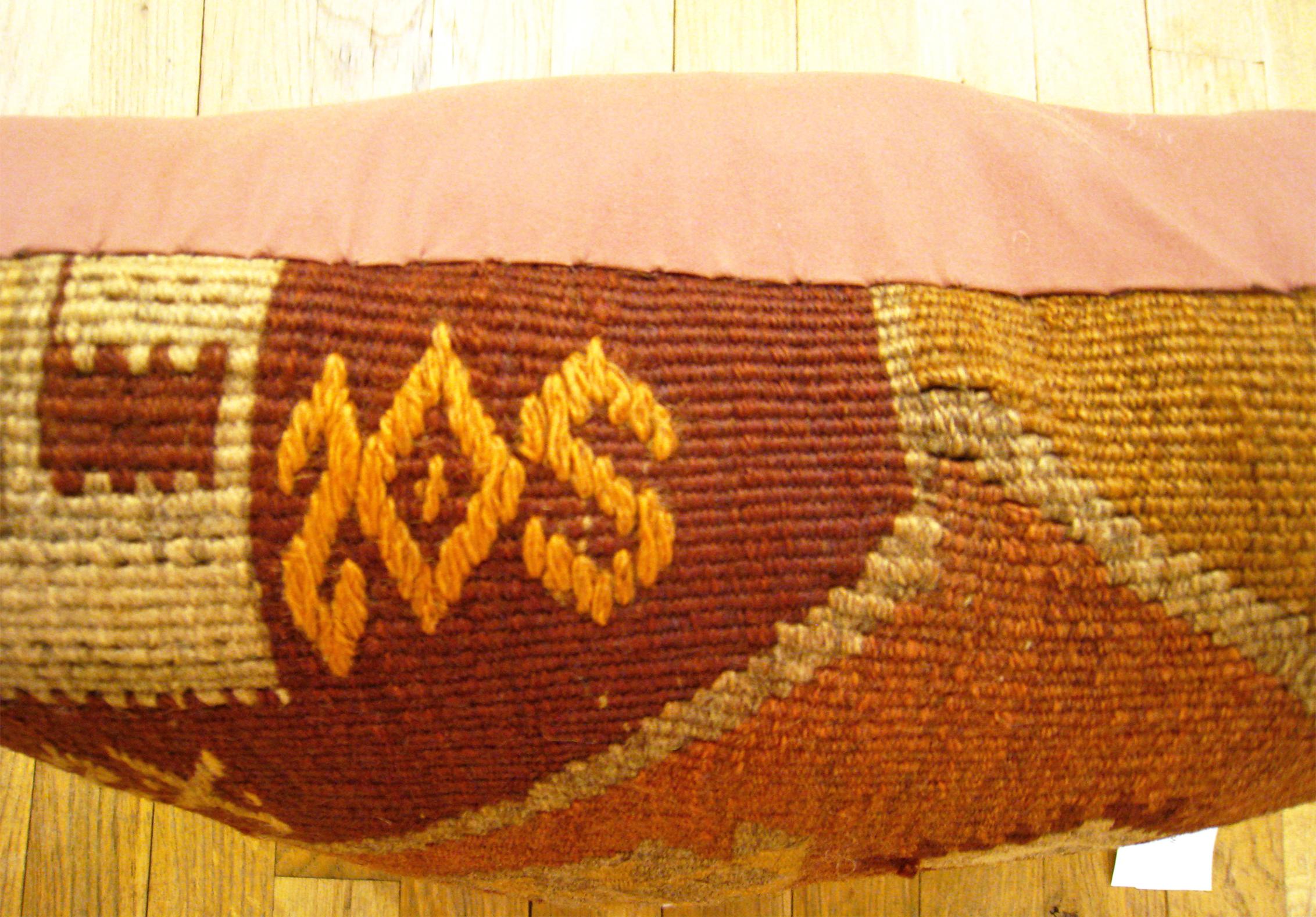 Pair of Decorative Vintage Turkish Kilim Rug Pillows with Geometric Abstracts For Sale 4