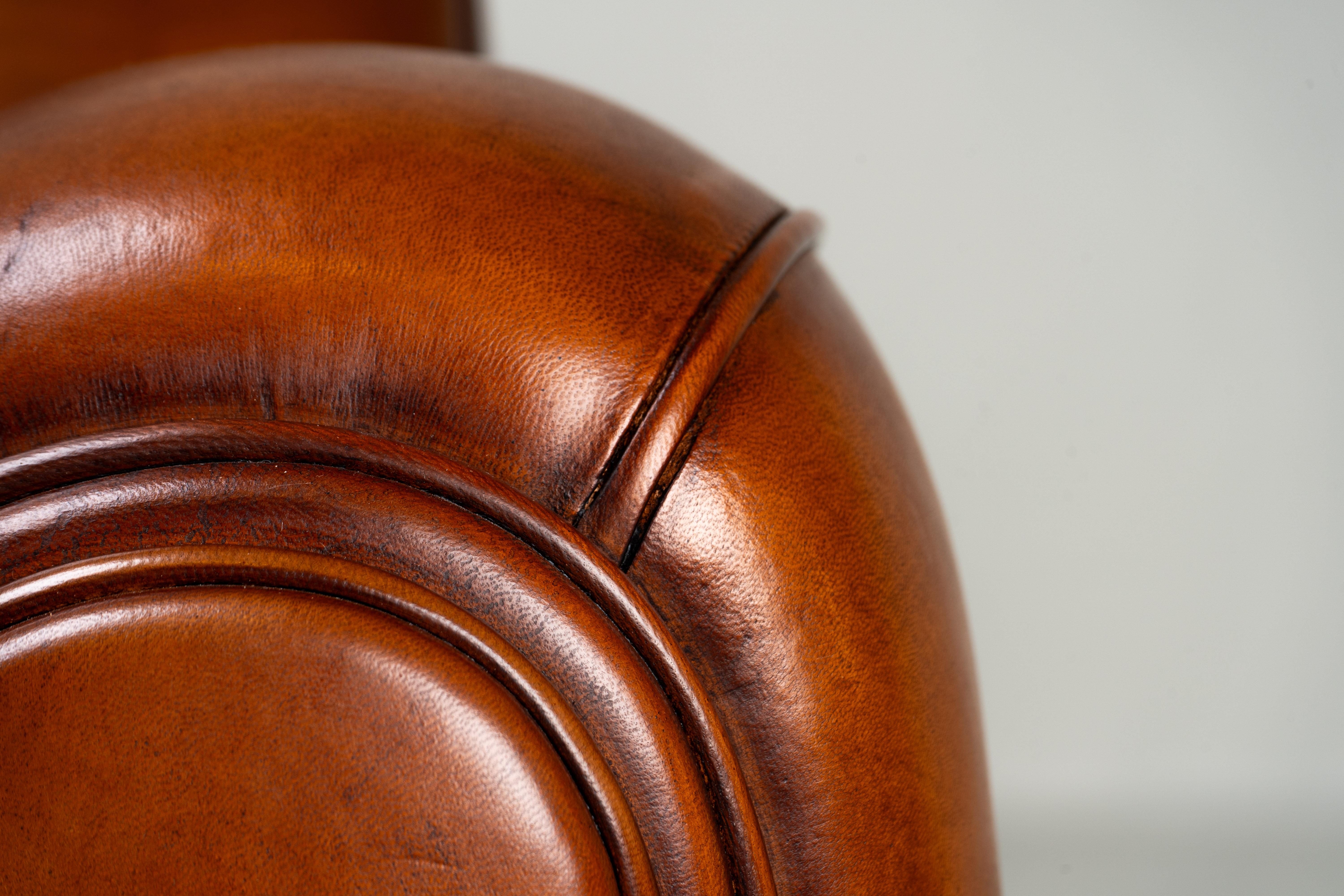 Paire de chaises Demi Lune en peau de mouton en vente 9