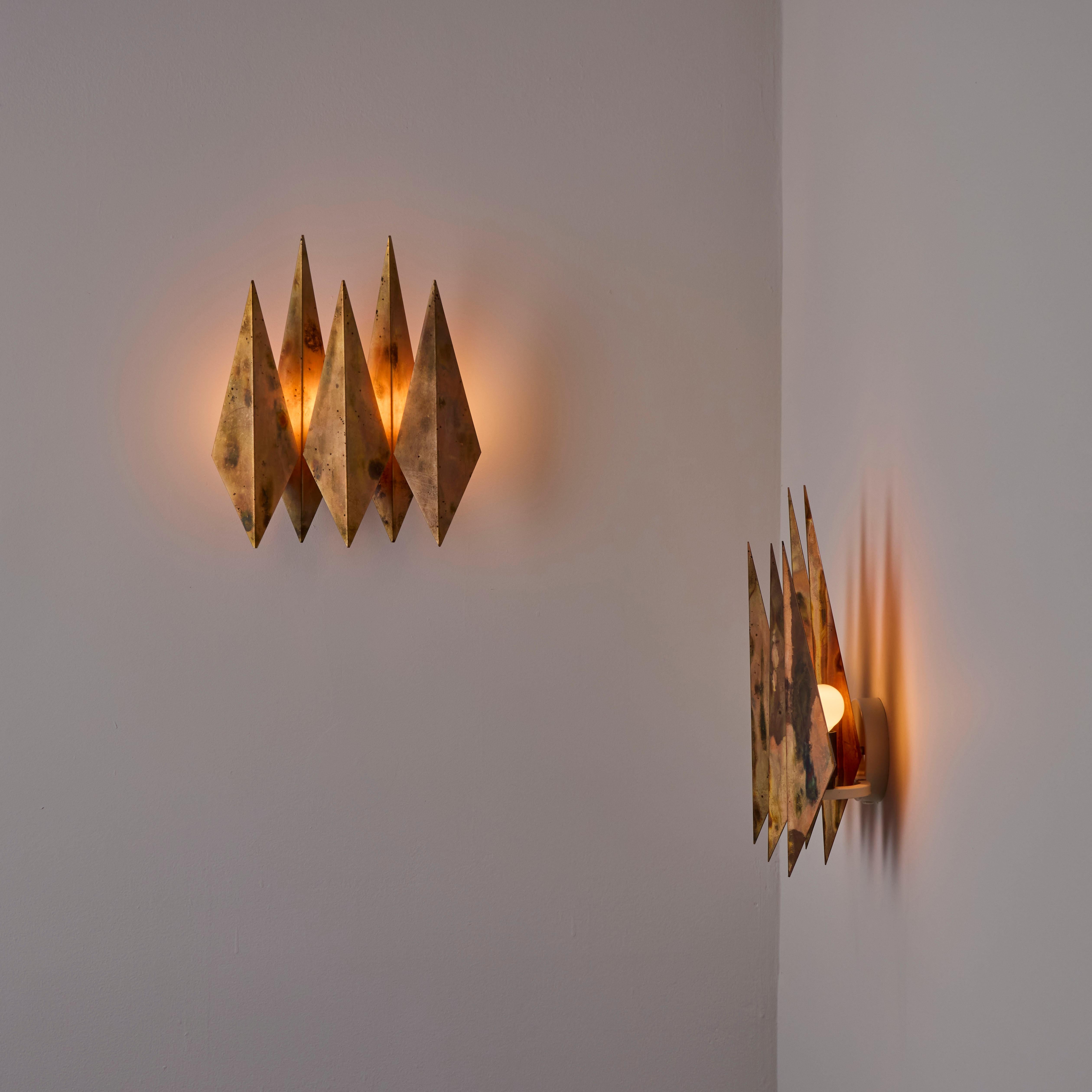Mid-Century Modern A pair of 'Diamant' Sconces by Svend Aage Holm Sørensen en vente