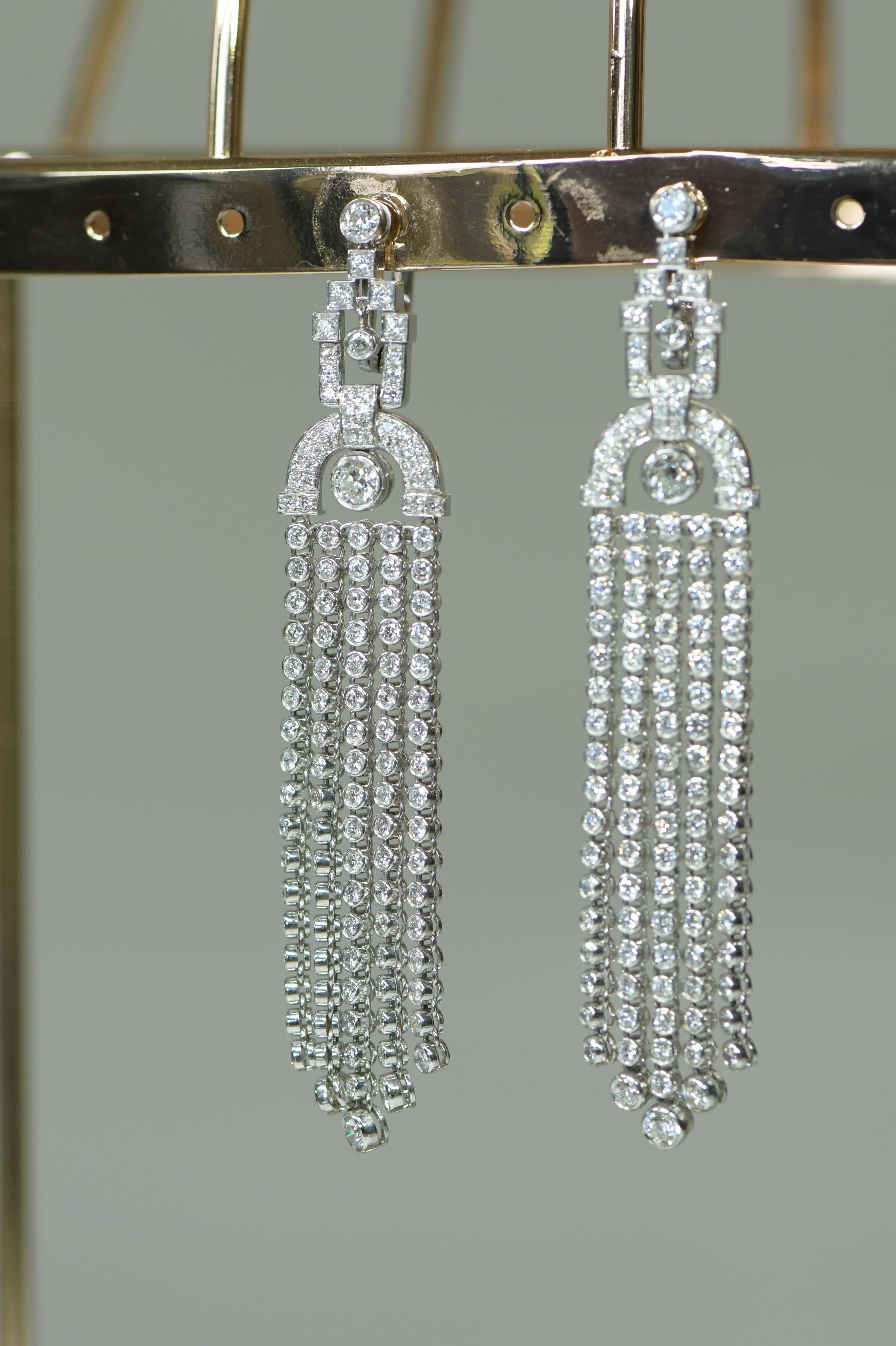 Edwardian Pair of Diamond 18 Karat White Gold Tassel Earrings