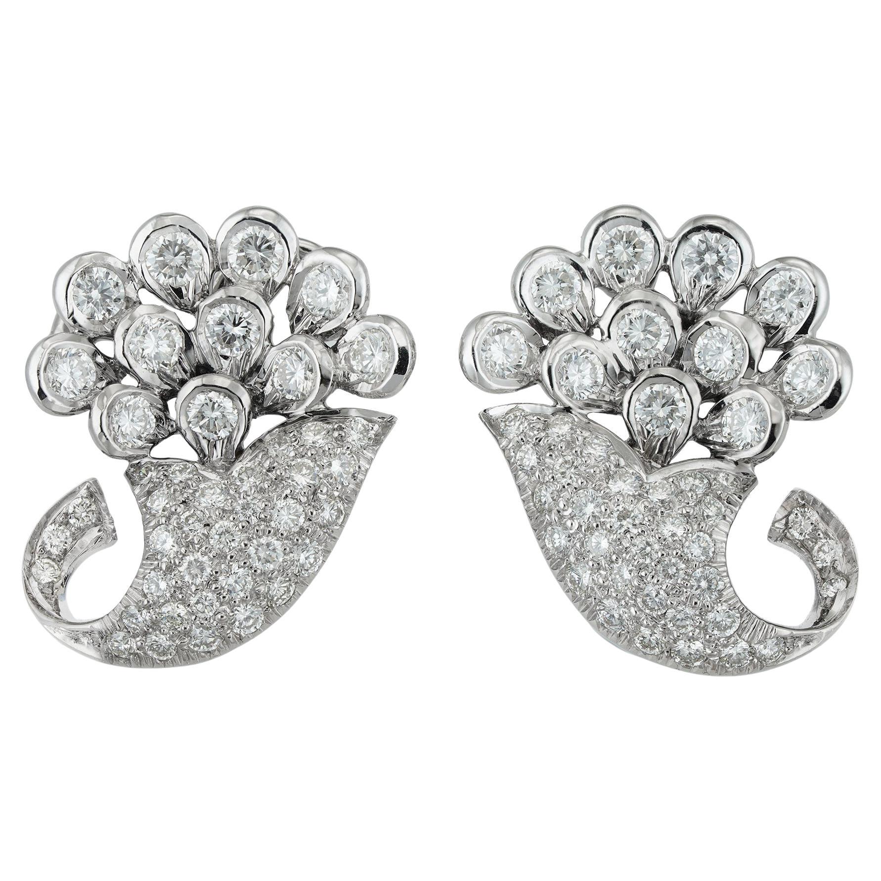 Paire de boucles d'oreilles Cornucopia serties de diamants