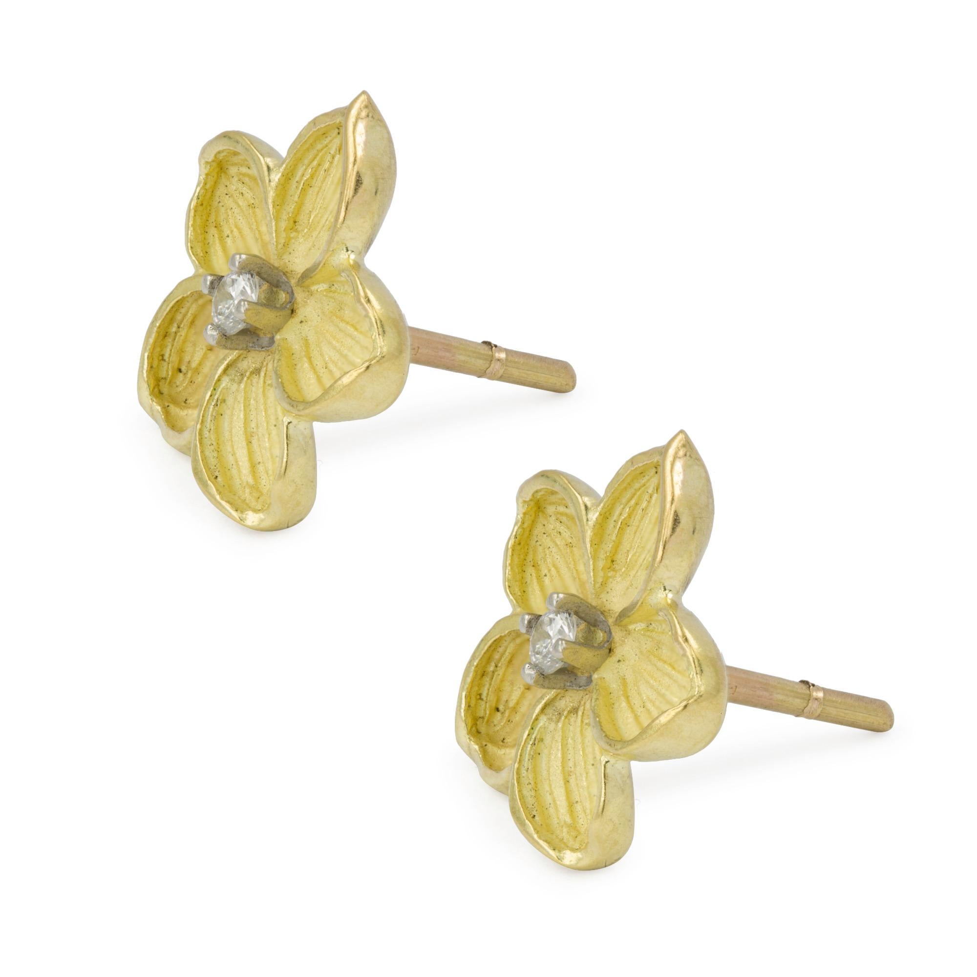flower diamod earring set yellow gold