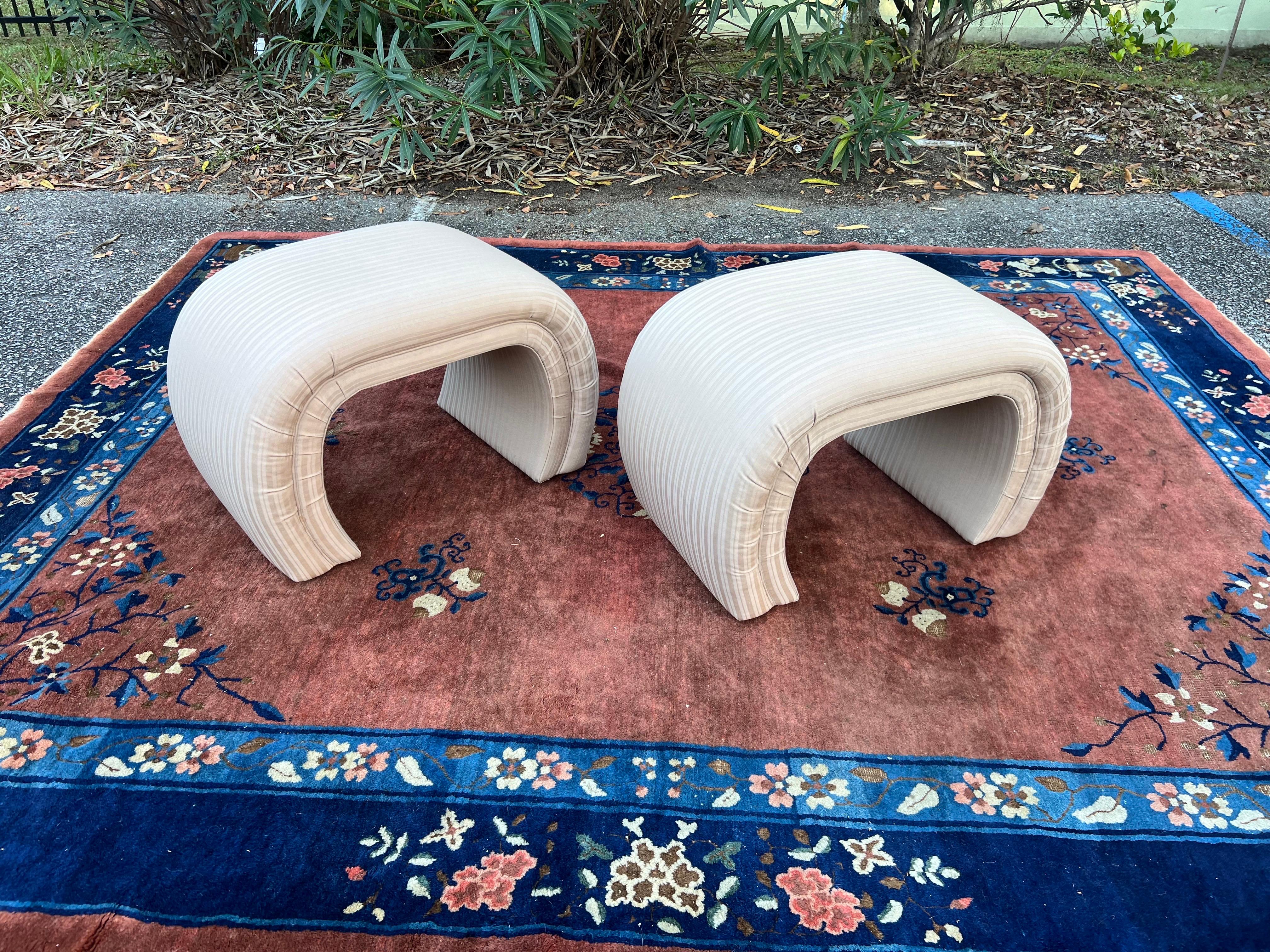 Upholstery A pair of directional  
