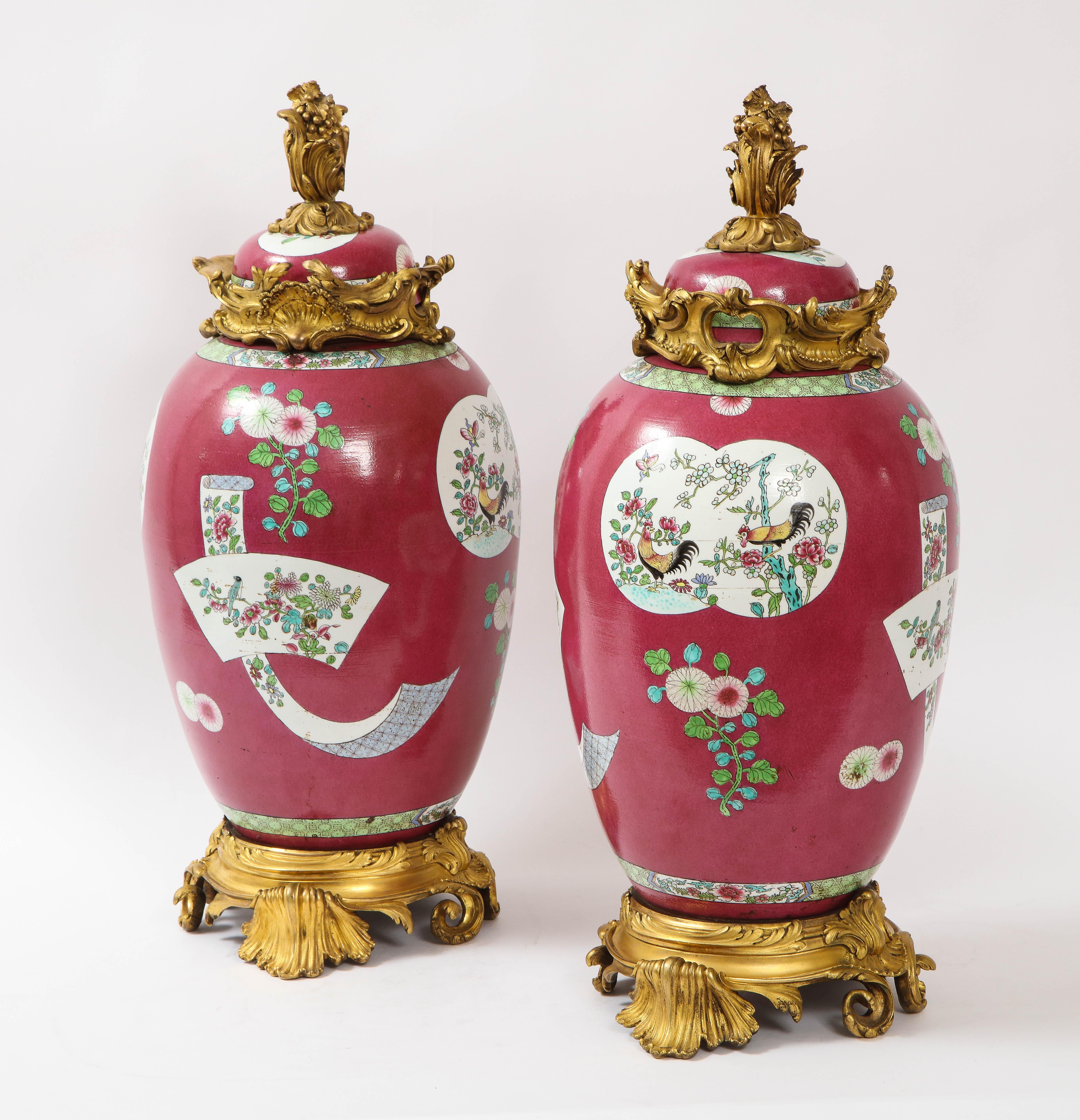 Louis XV Pair of Doré Bronze Mounted Chinese Porcelain Rooster Red Ground Covered Jars For Sale
