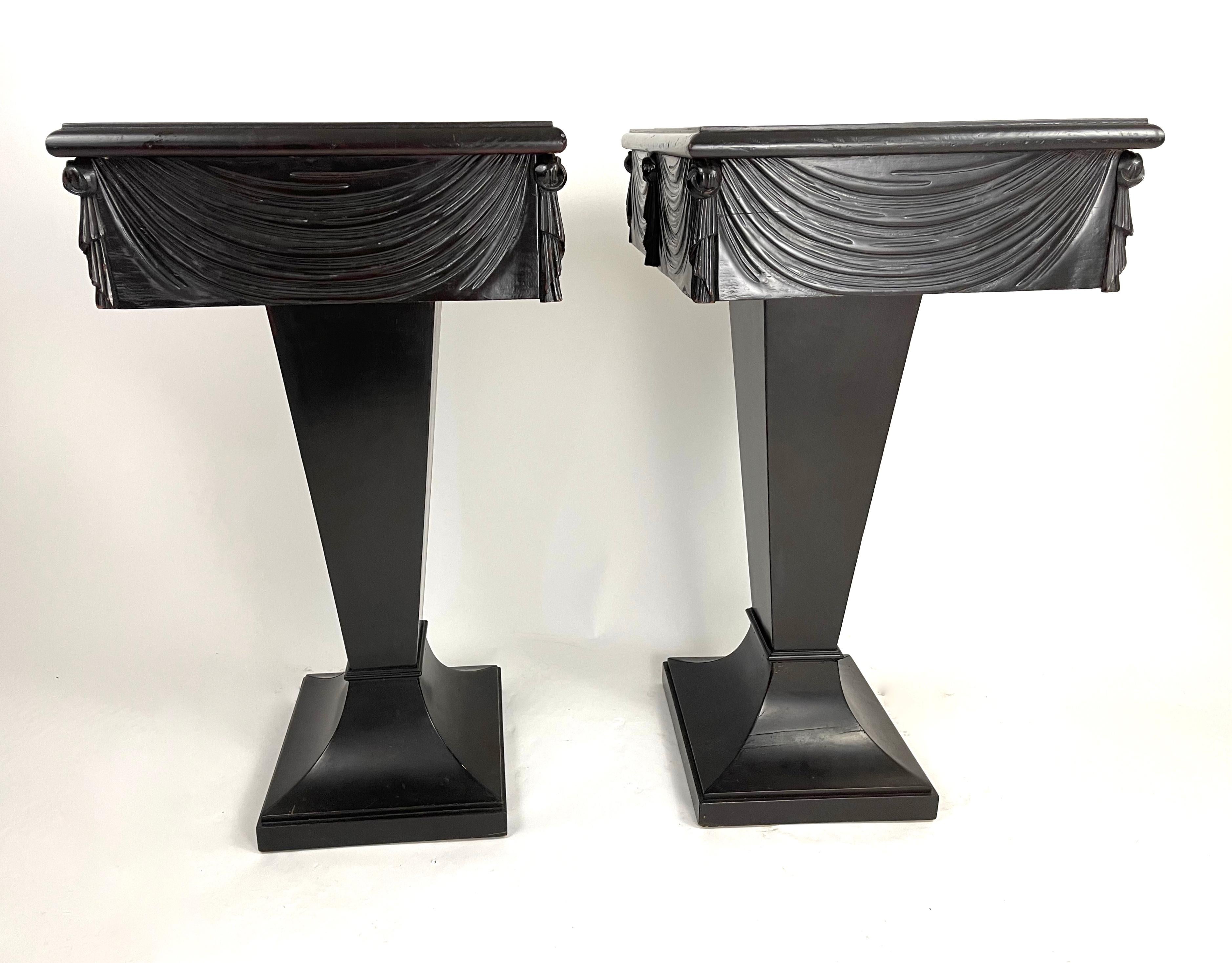 Pair of Dorothy Draper Grosfeld House Pedestal One-Drawer End or Night Tables In Good Condition In Essex, MA