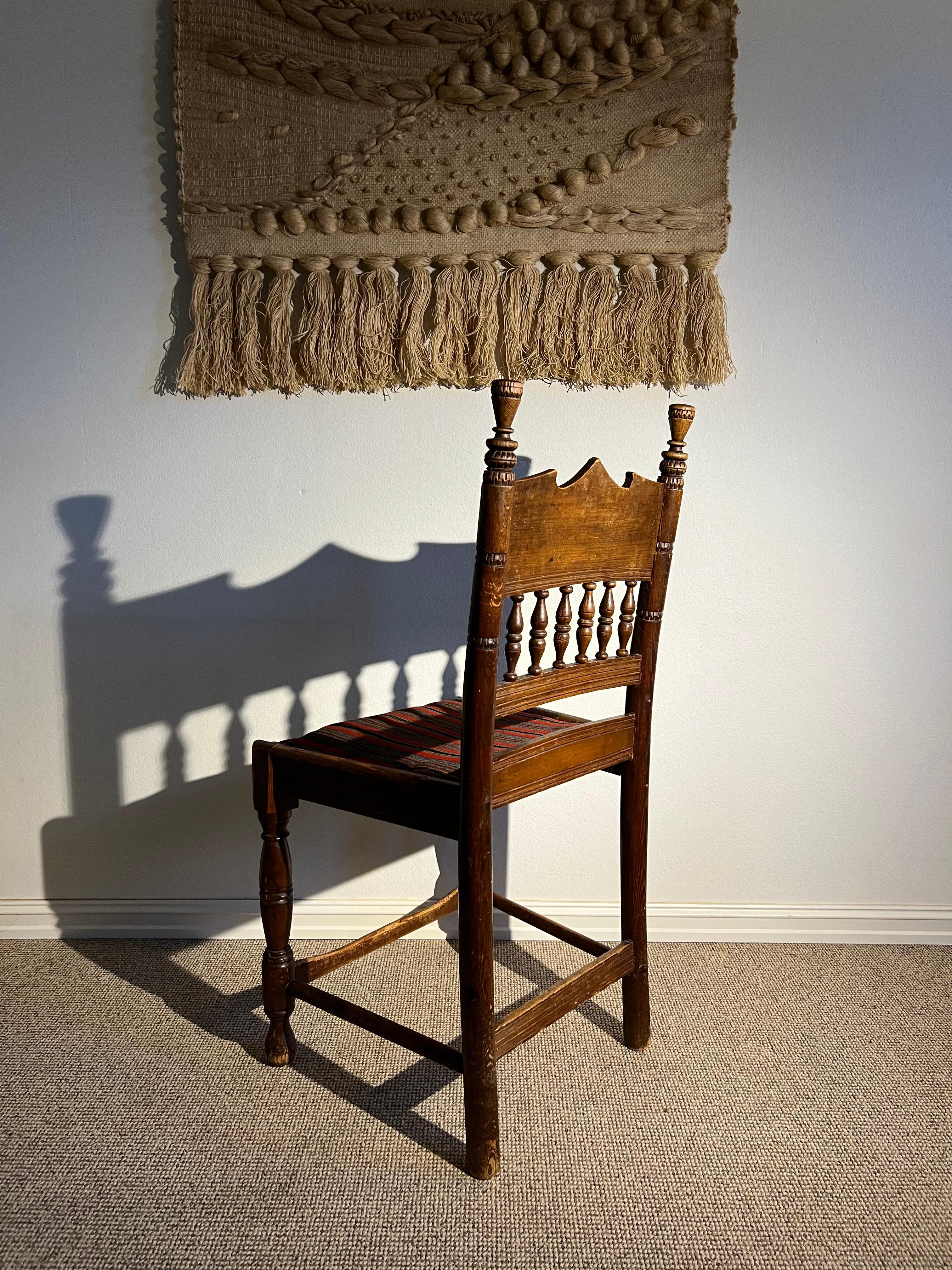 Paire de chaises en pin de ferme du début des années 1800, art populaire fait à la main, Norvège en vente 4