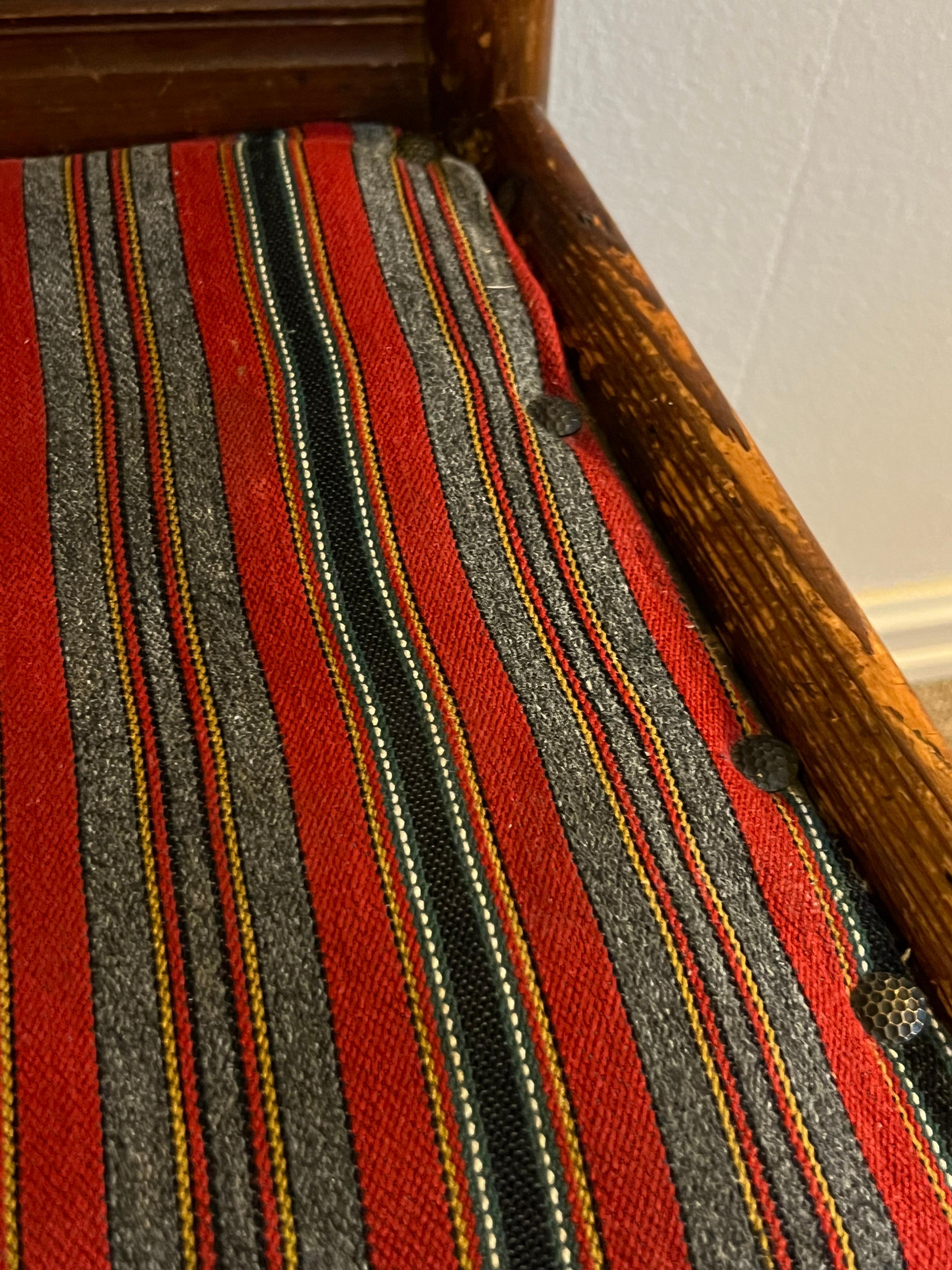 Paire de chaises en pin de ferme du début des années 1800, art populaire fait à la main, Norvège en vente 8