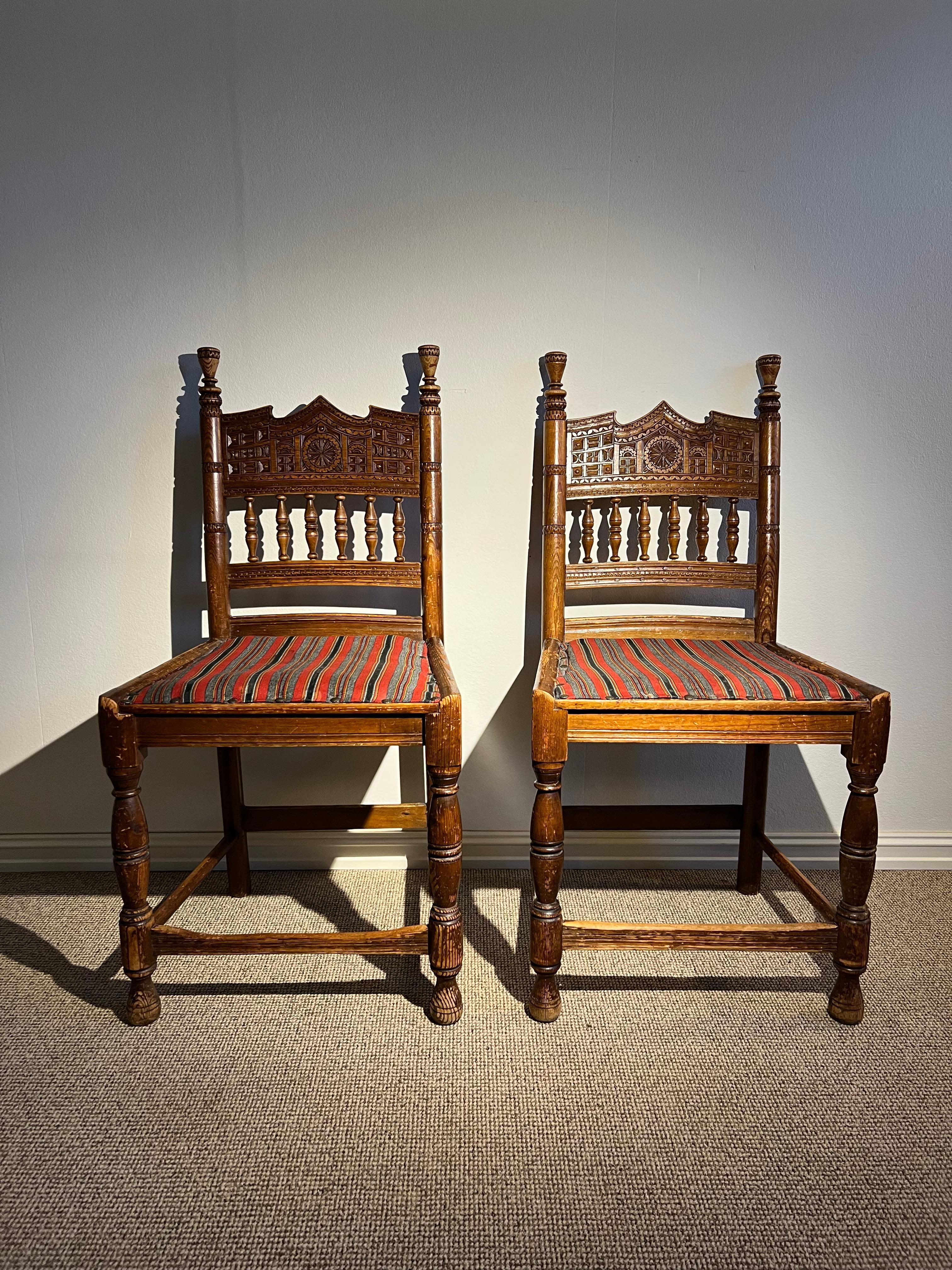 Paire de chaises en pin de ferme du début des années 1800, art populaire fait à la main, Norvège en vente 11