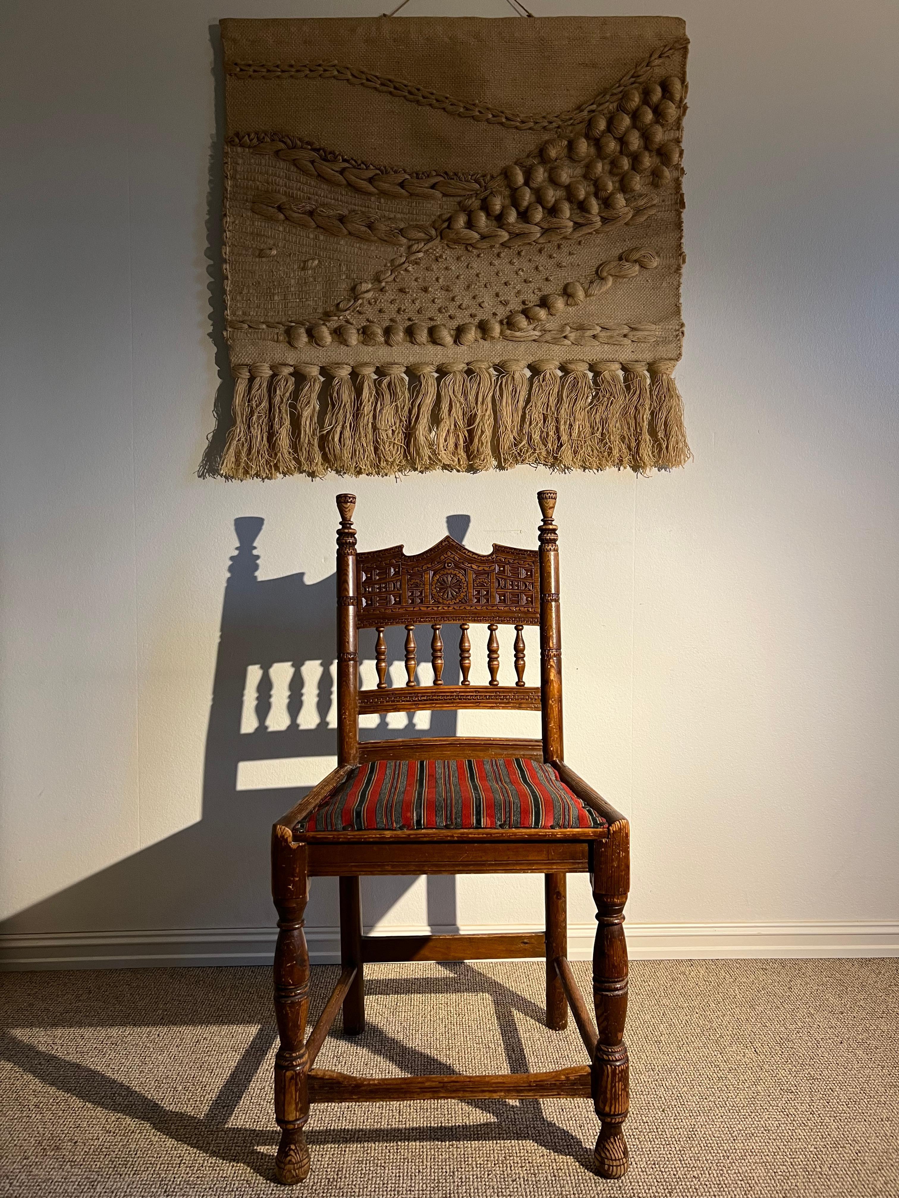 XIXe siècle Paire de chaises en pin de ferme du début des années 1800, art populaire fait à la main, Norvège en vente