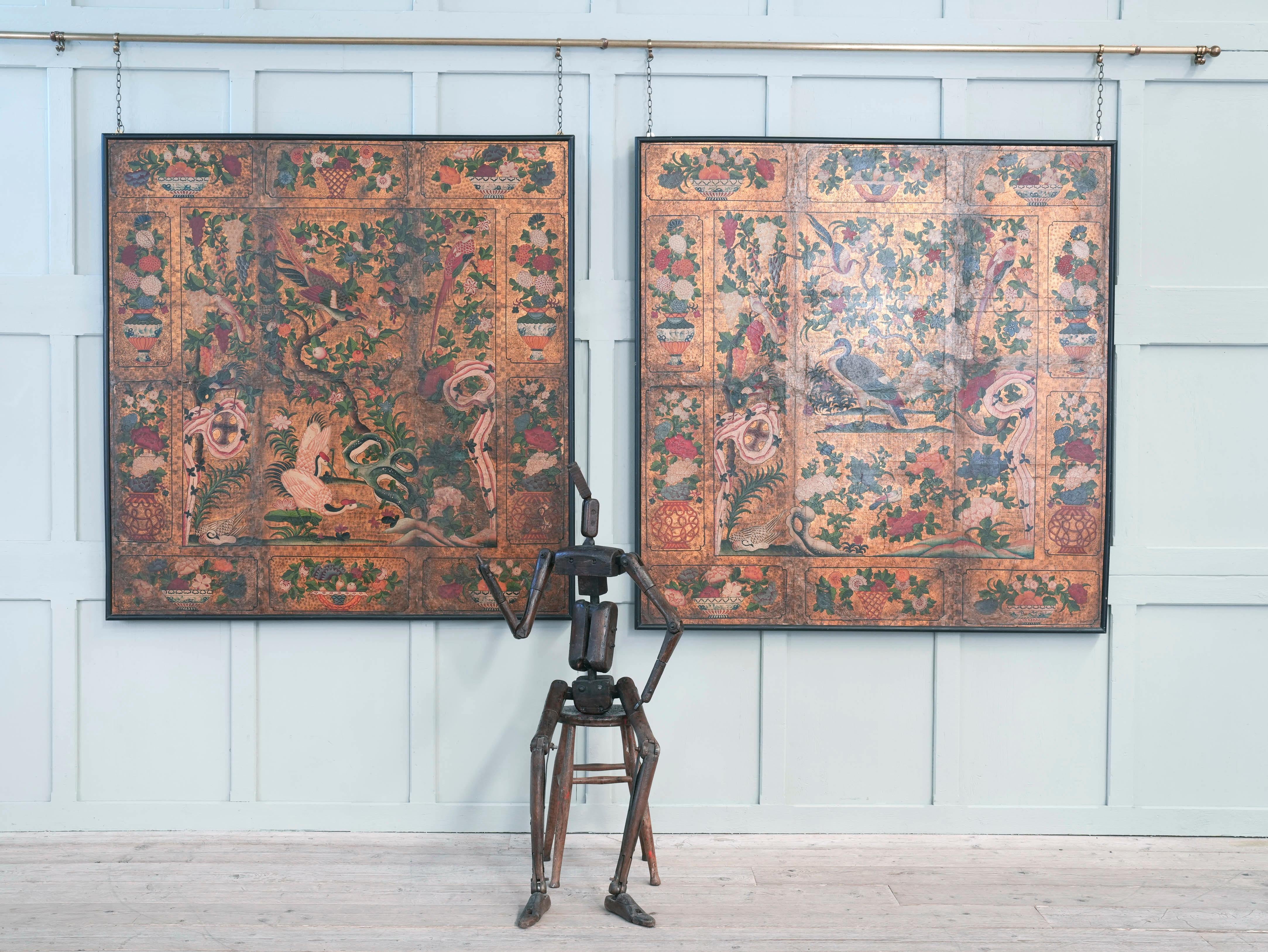 Pair of Early 18th Century “Japanese” Leather Panels In Good Condition In Conwy, GB