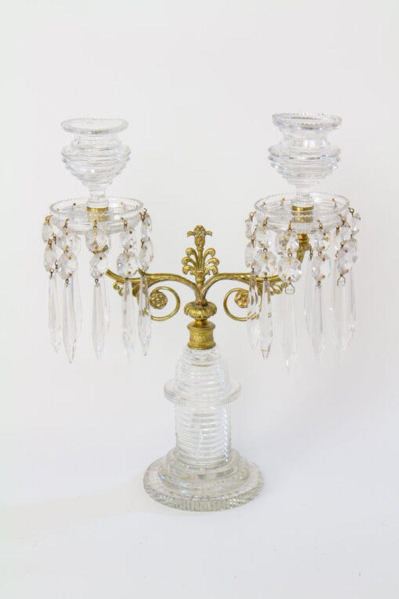 Verre Paire de chandeliers anglais du début du 19e siècle en vente