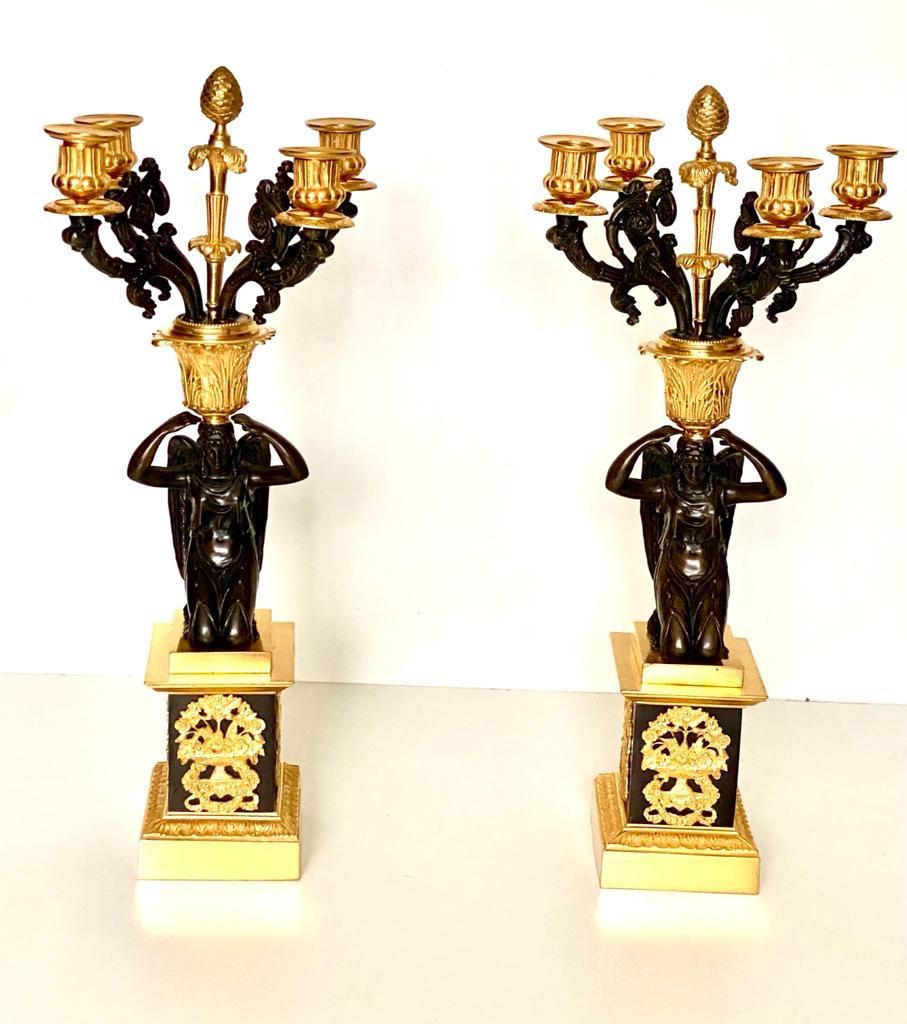 Pair of Early 19th Century French Empire Bronze Dor'e Four-Light Candelabrums In Good Condition For Sale In London, GB