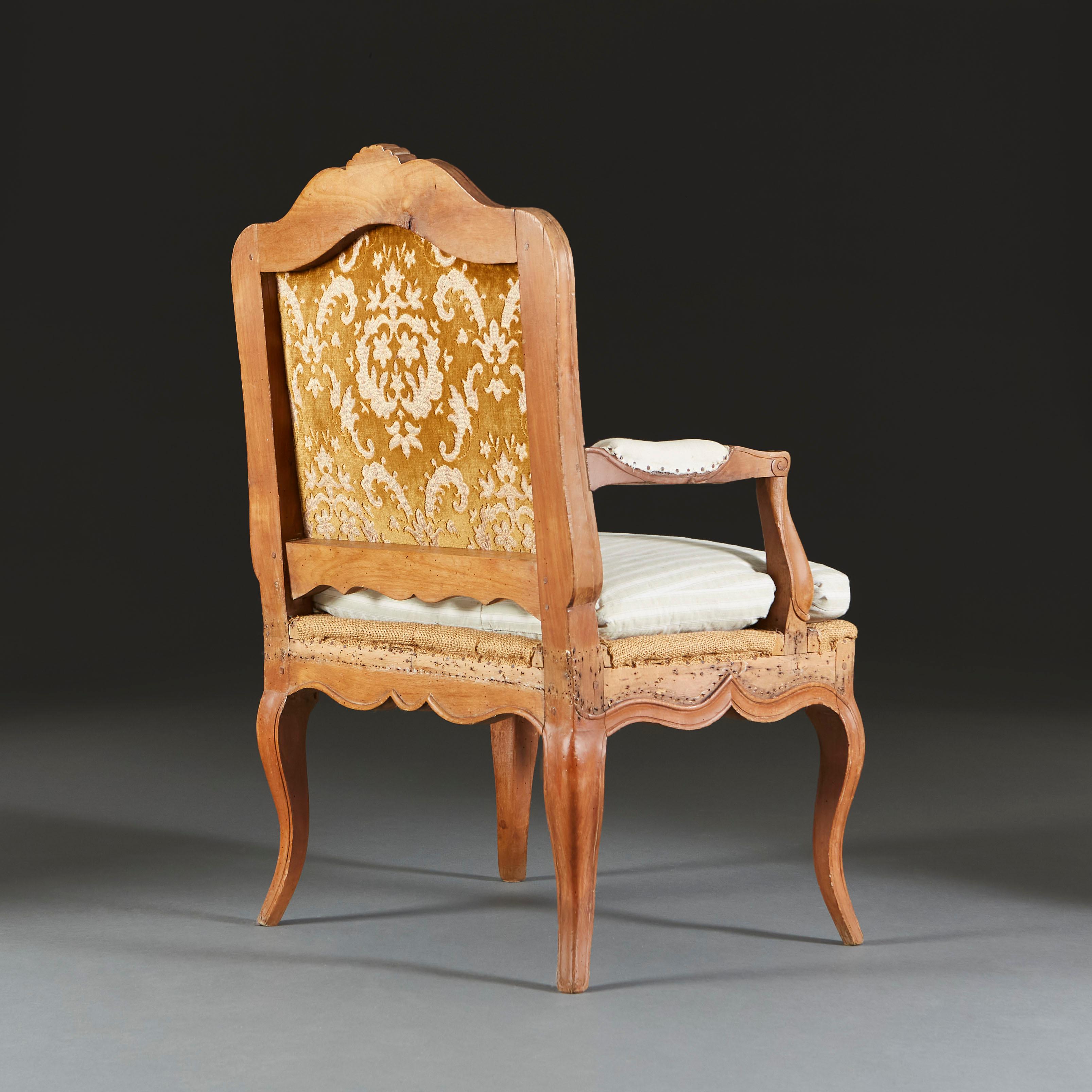 Ein Paar offene französische Sessel aus dem frühen 19. Jahrhundert im Zustand „Gut“ im Angebot in London, GB