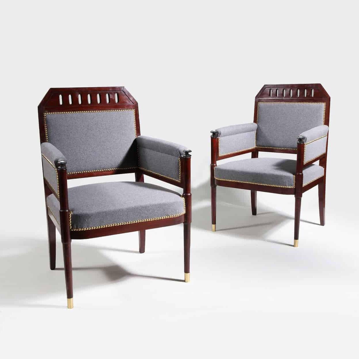 Autrichien Paire de fauteuils Bergères en acajou du début du XIXe siècle en vente