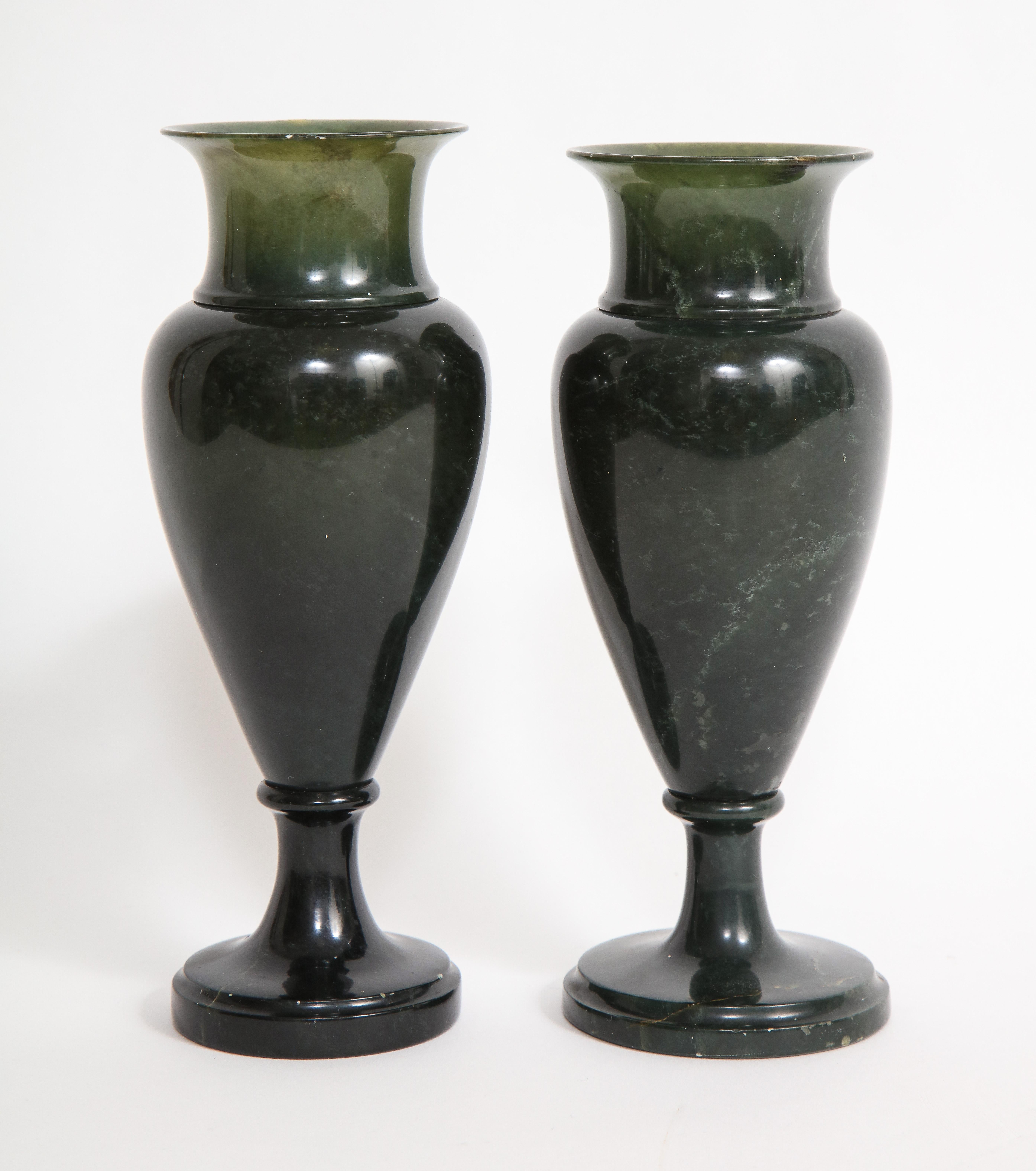 Pair of Early 19th Century Russian Hand-Carved Spinach Green Jade Vases For Sale 6