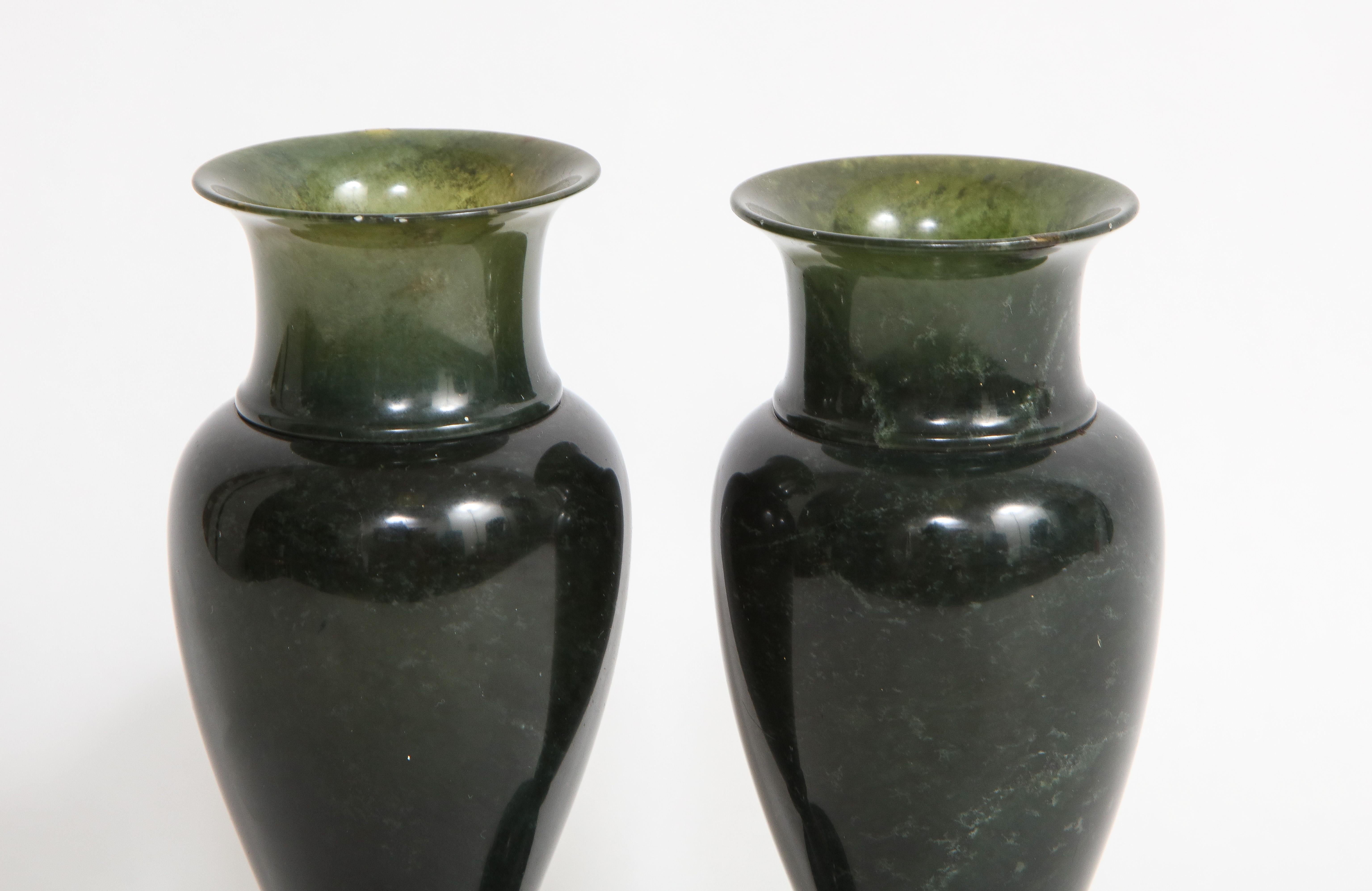 Pair of Early 19th Century Russian Hand-Carved Spinach Green Jade Vases For Sale 8