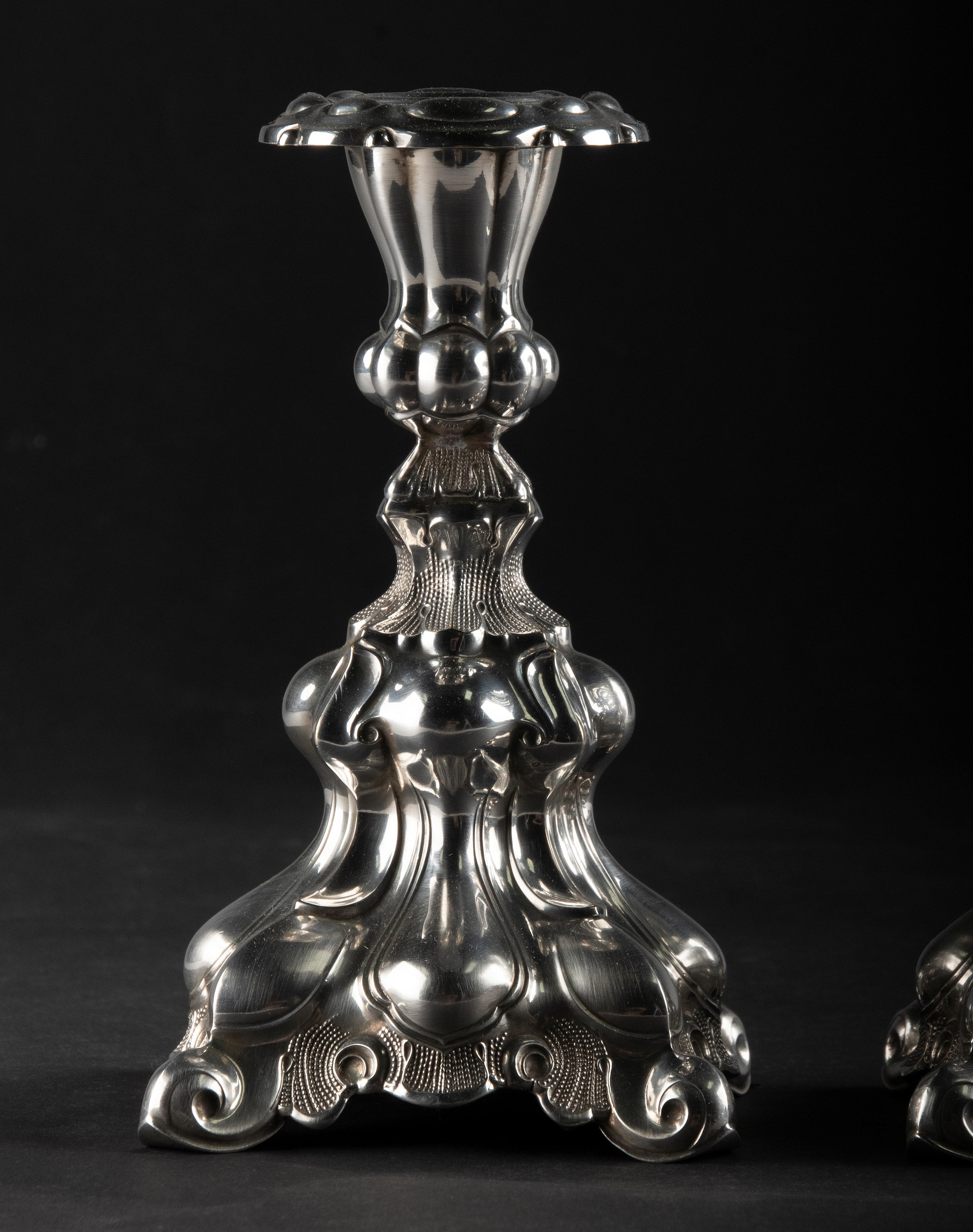 A Pair of Early 20th Century Silver Candlesticks marked Denmark In Good Condition For Sale In Casteren, Noord-Brabant
