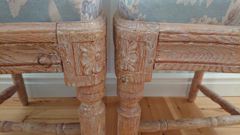 Hand-Crafted Pair of Early 19th Century Swedish Gustavian Chairs 