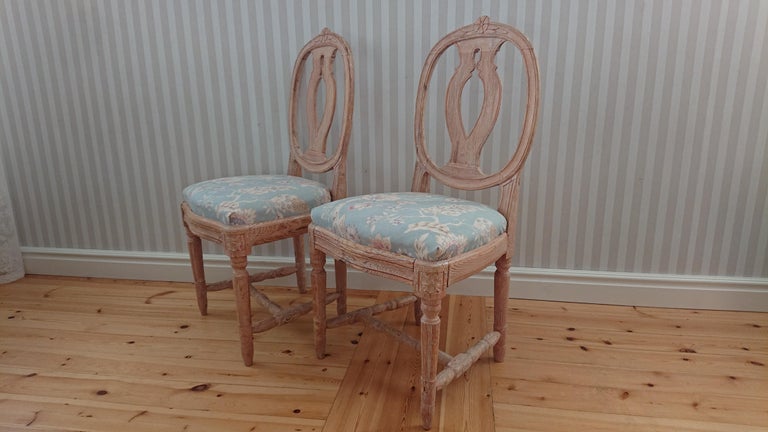 Pine Pair of Early 19th Century Swedish Gustavian Chairs 