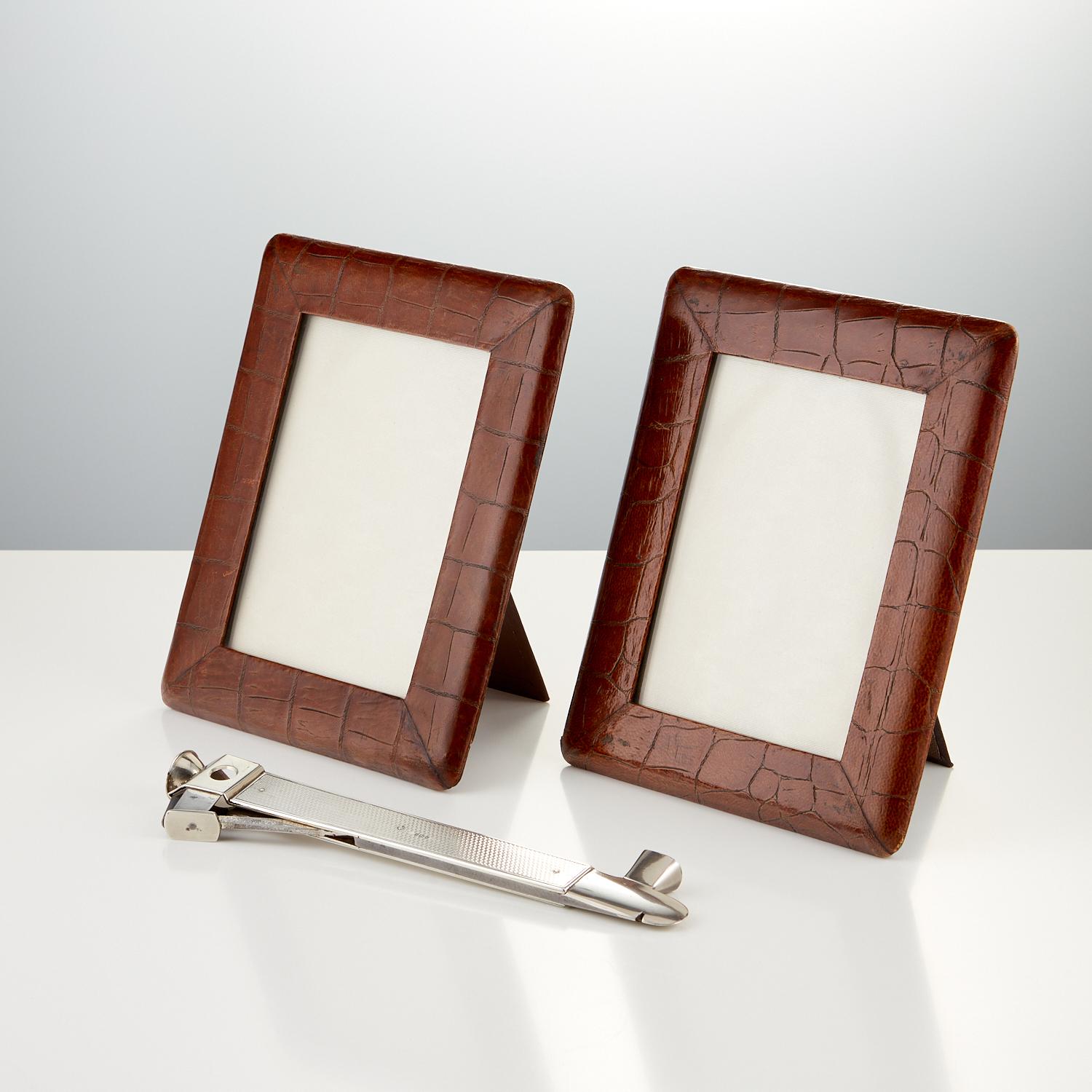 A Pair of Early 20th Century Antique Leather Picture Frames Circa 1920 For Sale 2