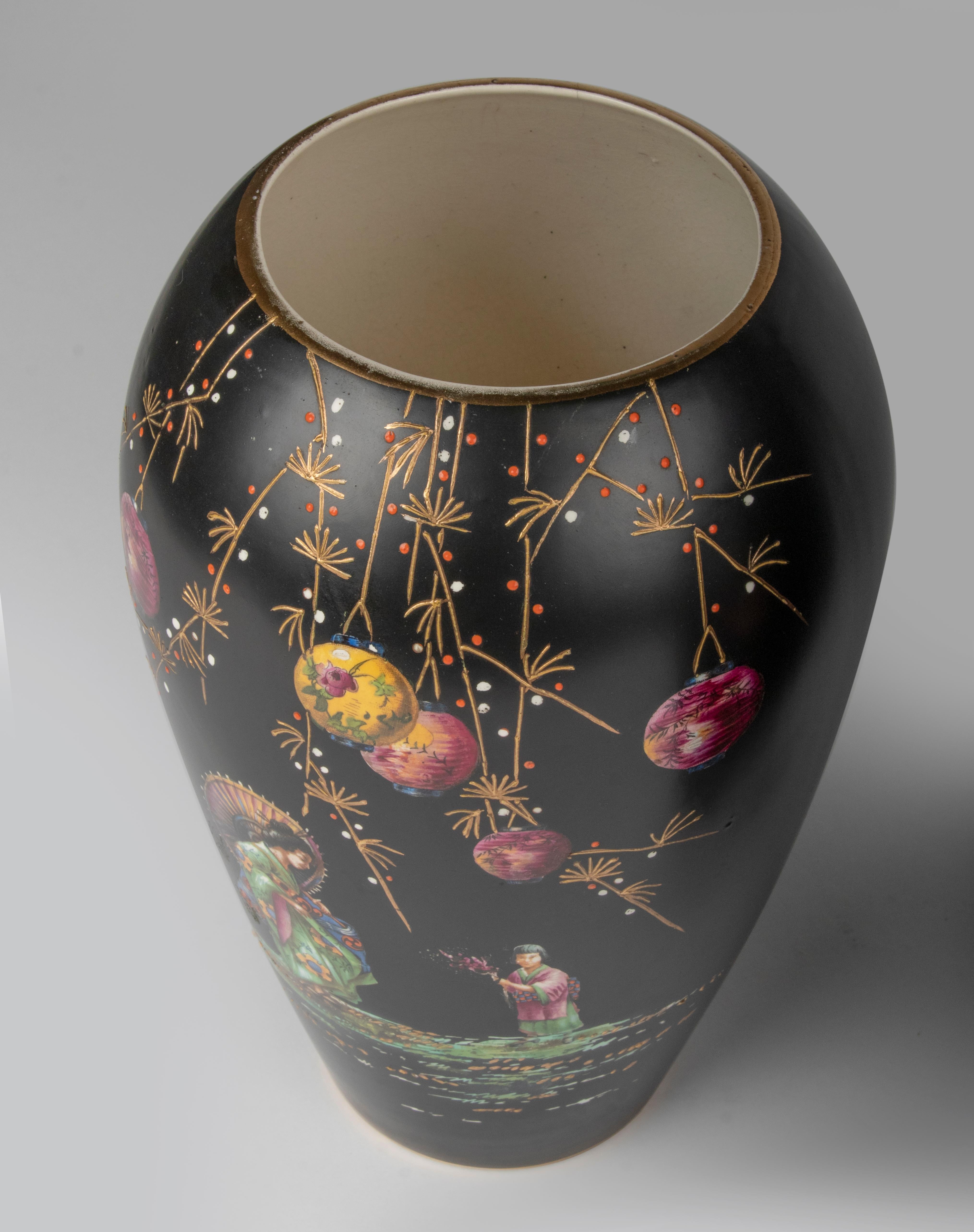 Paire de vases en céramique anglaise du début du XXe siècle en vente 2
