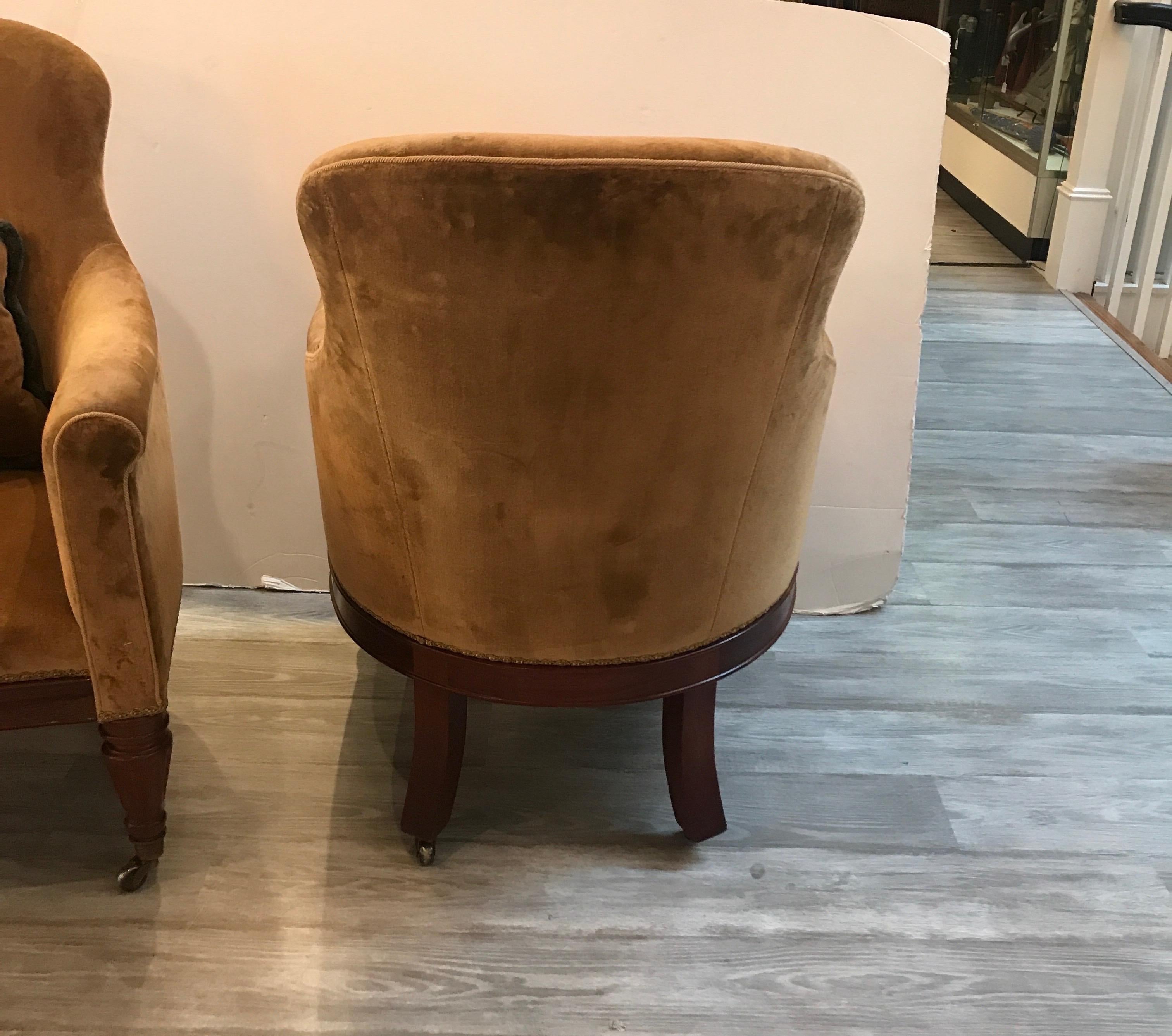 Pair of Early 20th Century High Back Tub Chairs In Good Condition In Lambertville, NJ