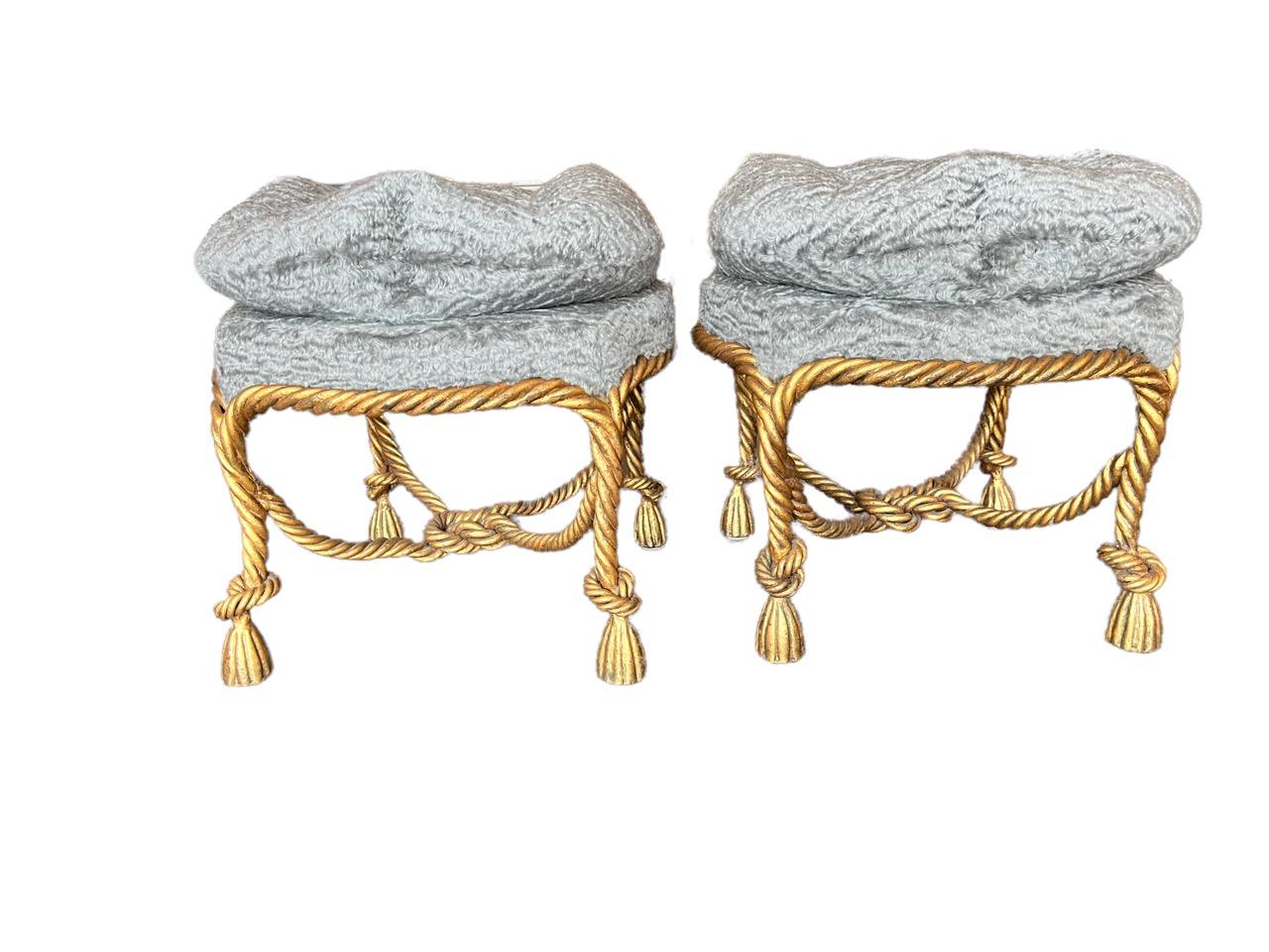 Pair of Early 20th Century Italian Gilt Gold Metal Rope Stools In Fair Condition For Sale In North Miami, FL