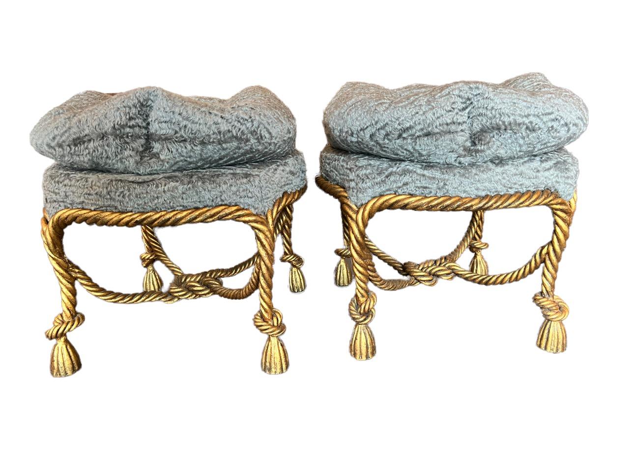Paar italienische Seilhocker aus vergoldetem Metall des frühen 20. Jahrhunderts 2