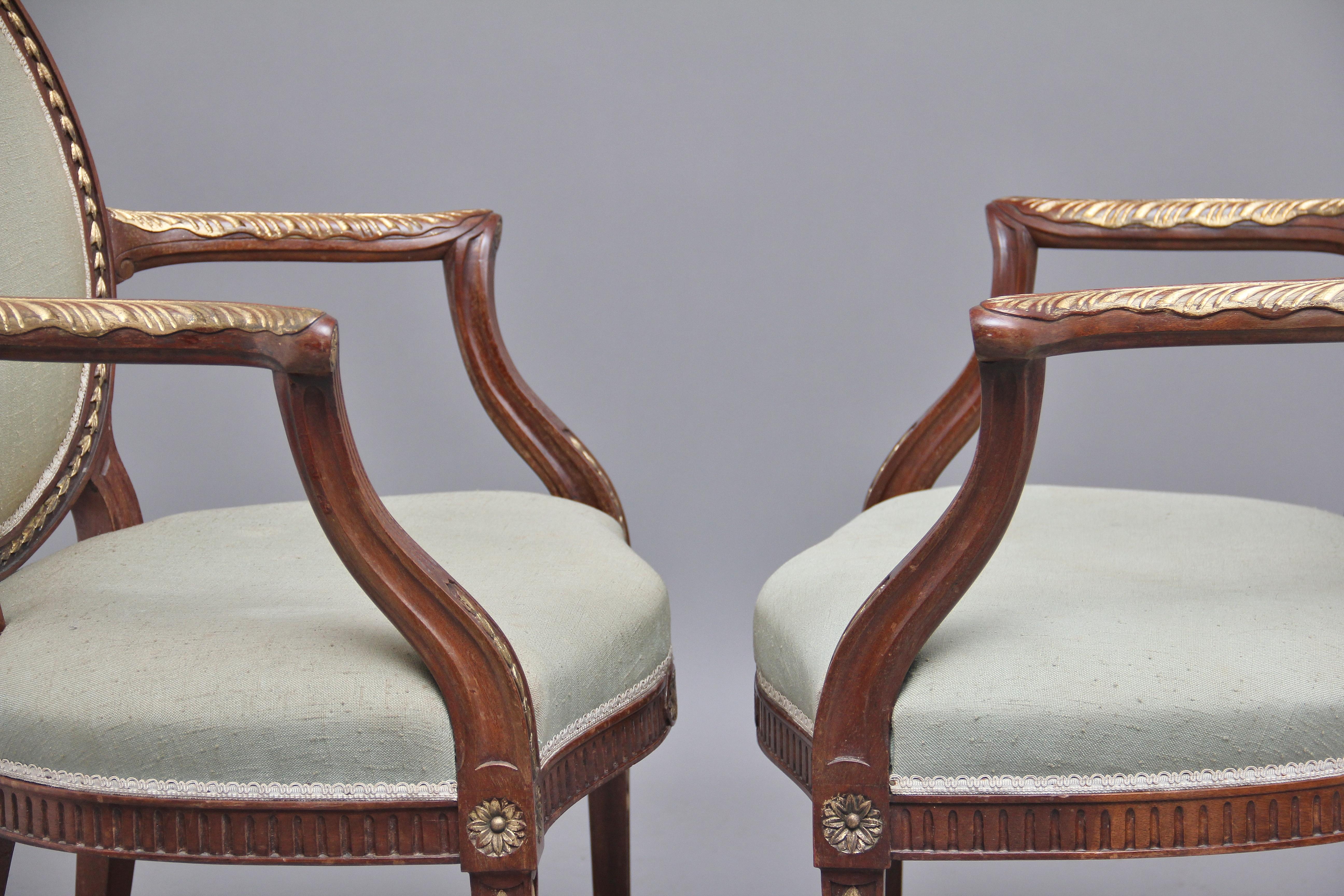 Pair of Early 20th Century Mahogany Open Armchairs In Good Condition In Martlesham, GB