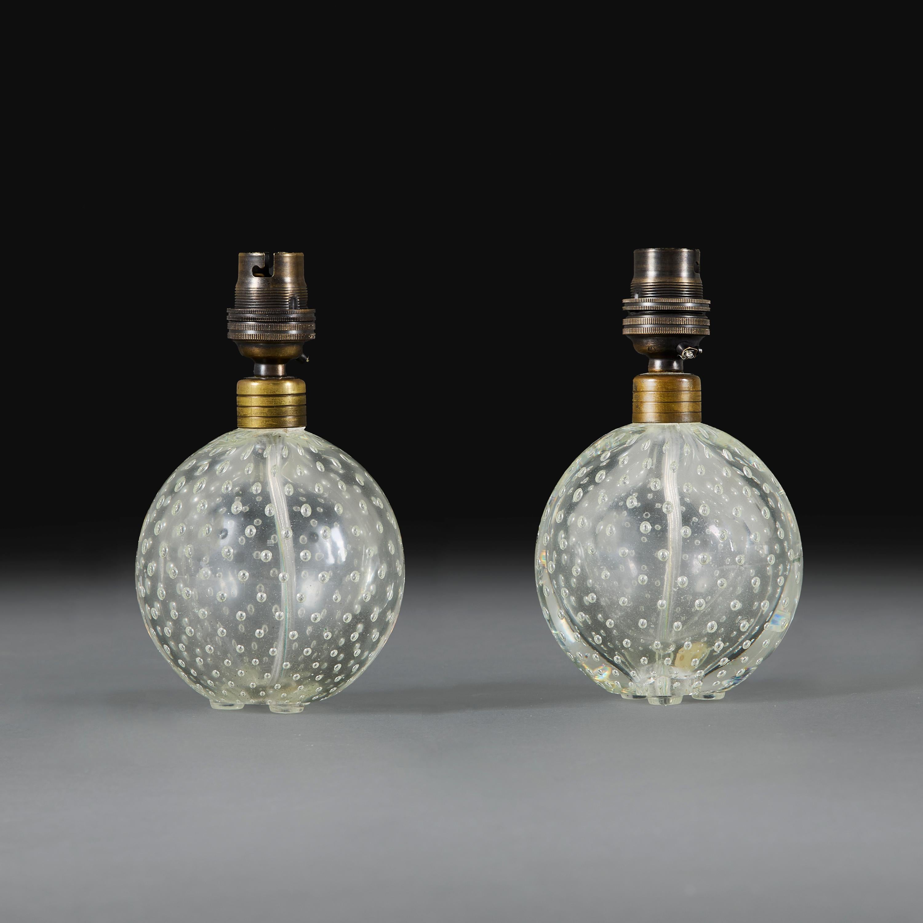 Pareja de lámparas bullicantes de cristal de Murano de principios del siglo XX Moderno de mediados de siglo en venta