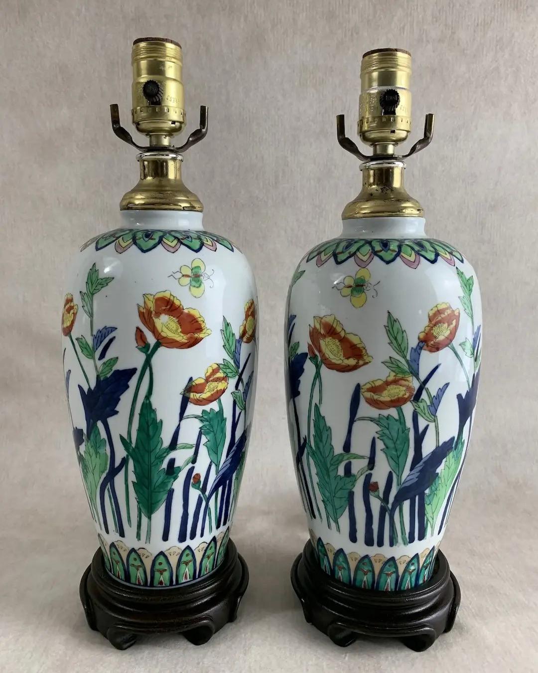 A Pair of Early 20th Century Thai Porcelain Table Lamps For Sale 6