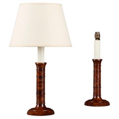 Ein Paar Thuya Wood Candlestick-Lampen aus dem frühen 20.
