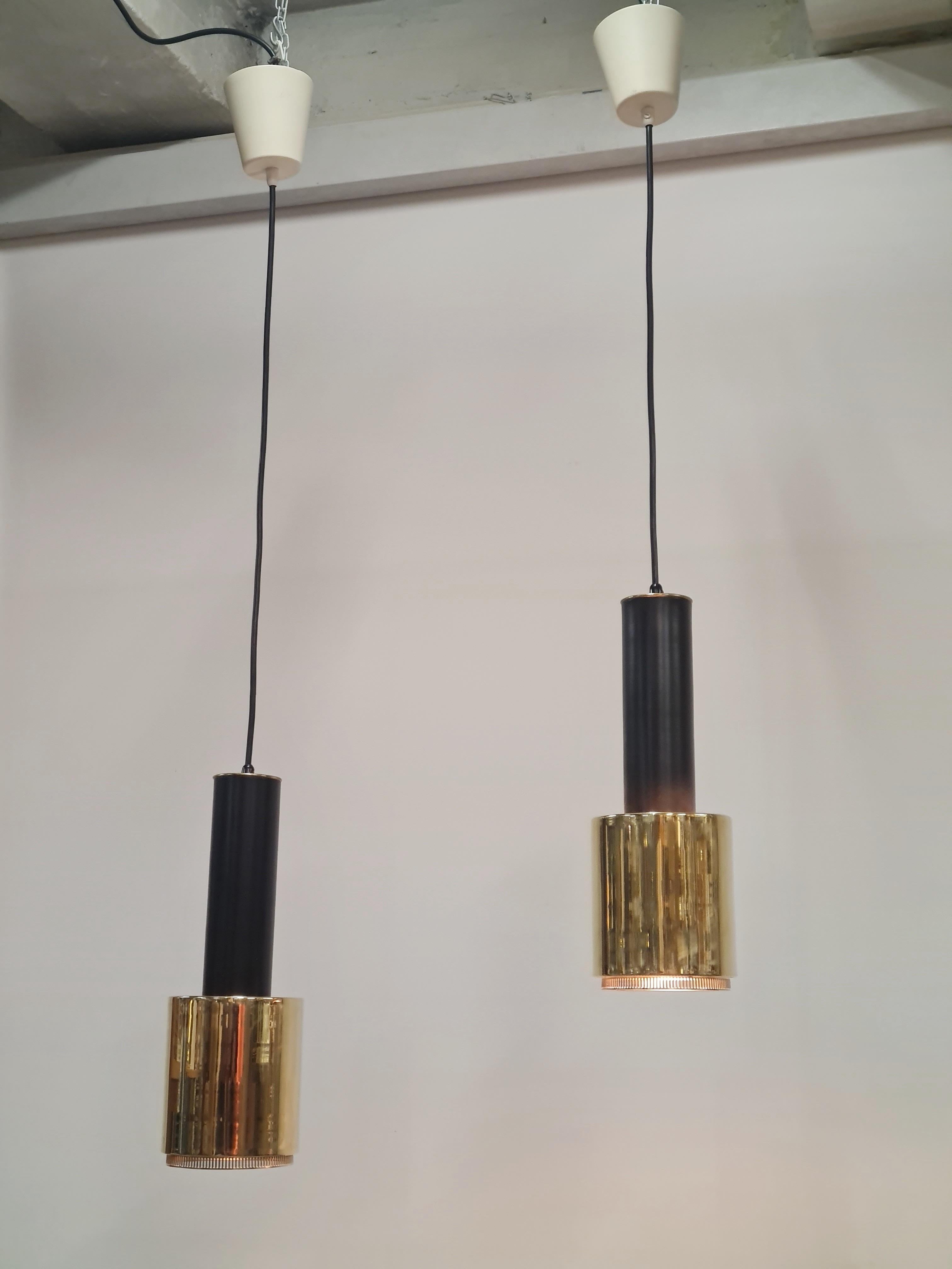 Coppia di ciondoli a forma di granata a mano A110 di Alvar Aalto in ottone e nero, Valaistustyö anni '50 in vendita 3