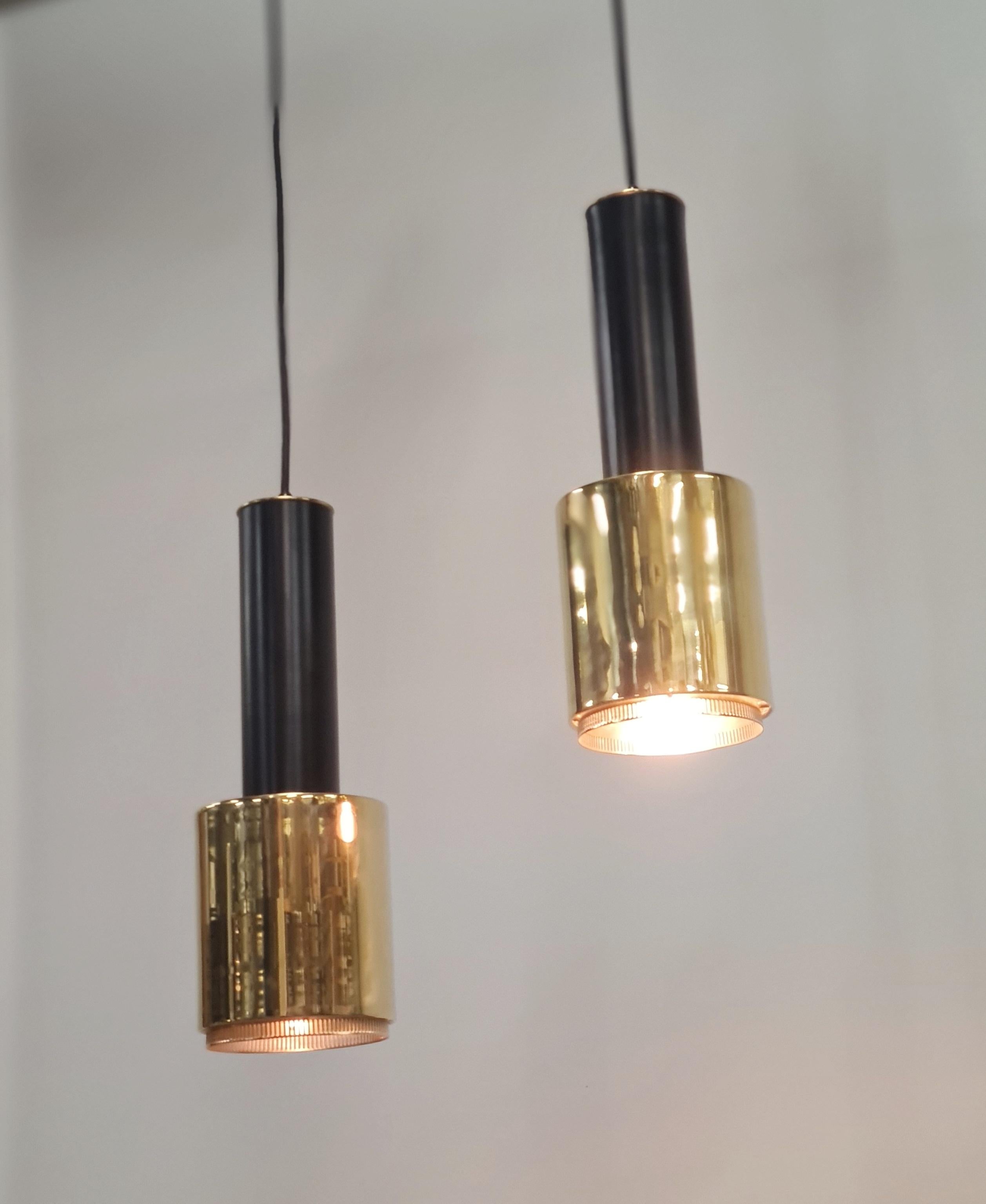 Coppia di ciondoli a forma di granata a mano A110 di Alvar Aalto in ottone e nero, Valaistustyö anni '50 in vendita 5