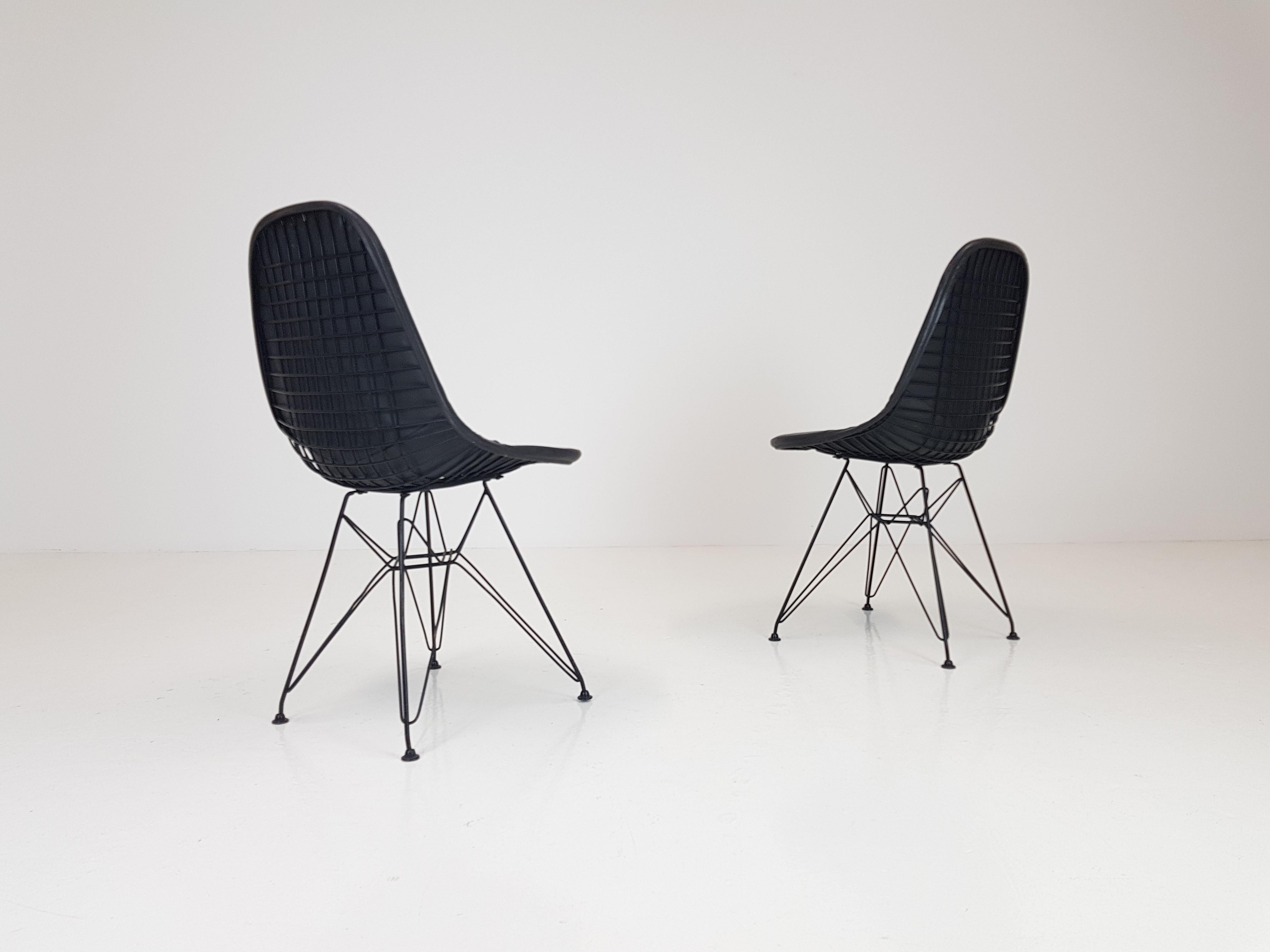 20th Century Pair of Early Charles and Ray Eames DKR Chairs
