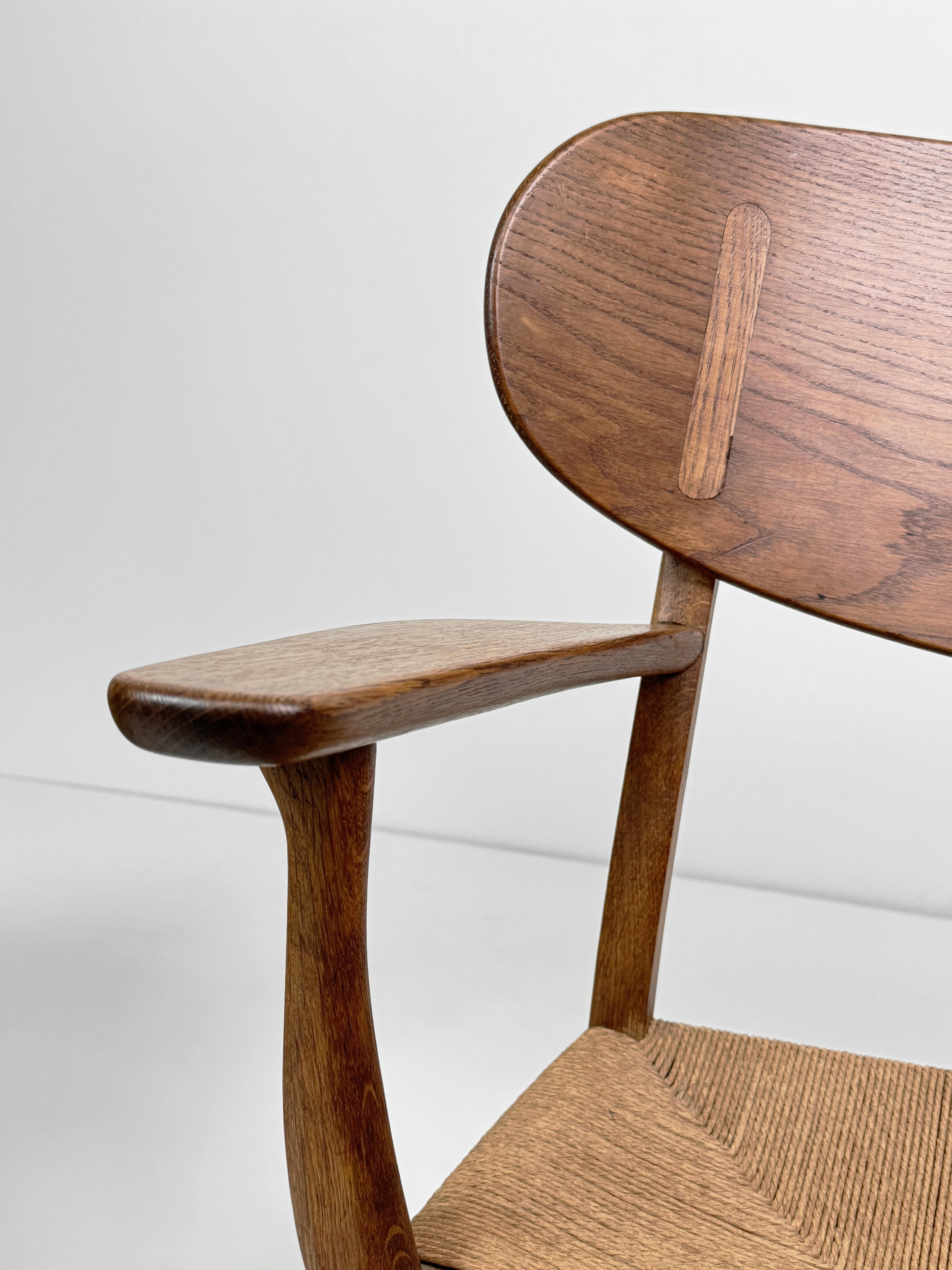 Paire d'anciennes tables CH22 en Oak de Hans J Wegner pour Carl Hansen & Søn, Danemark, années 1950 en vente 3