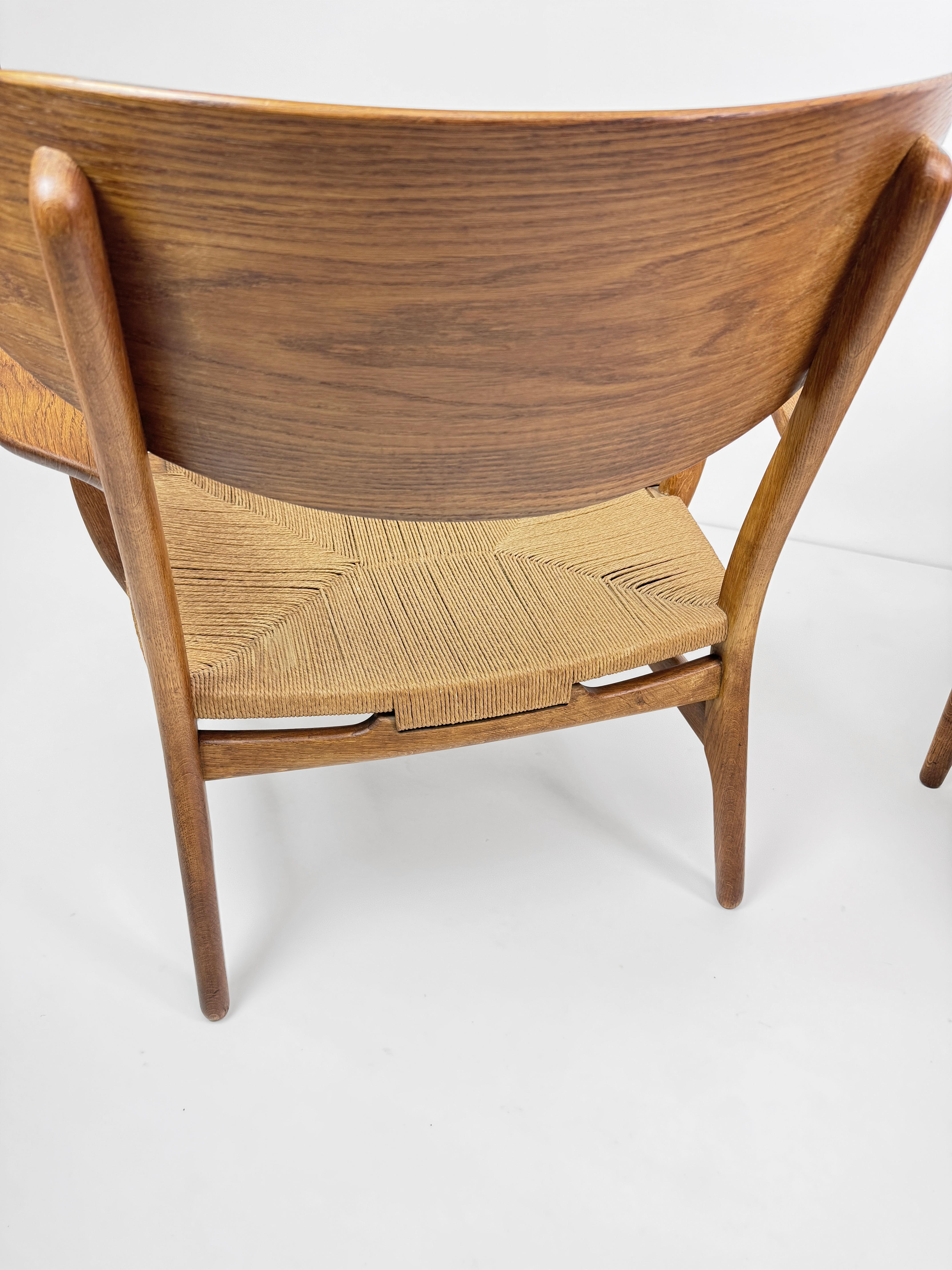 Paire d'anciennes tables CH22 en Oak de Hans J Wegner pour Carl Hansen & Søn, Danemark, années 1950 en vente 6